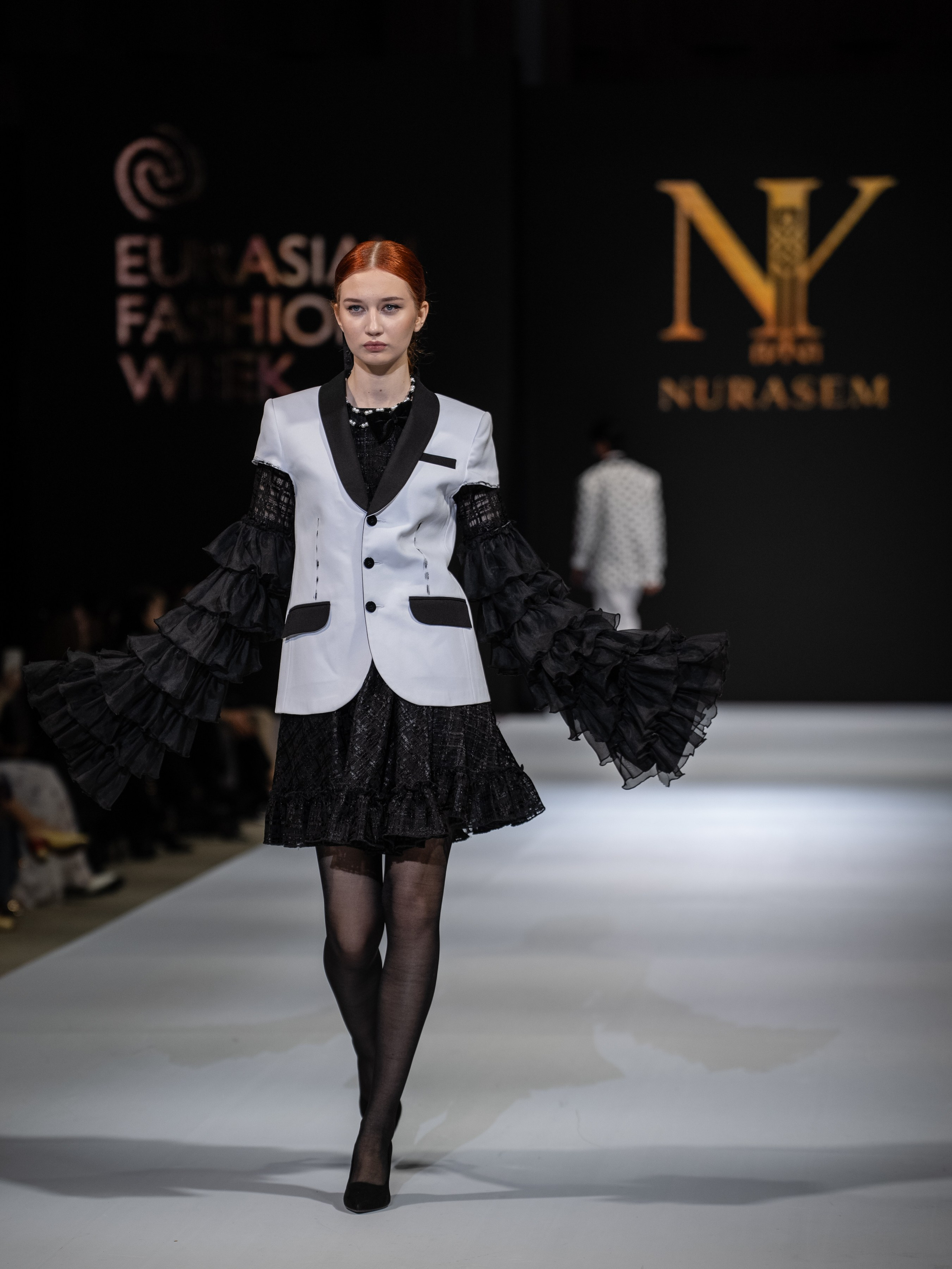 EURASIAN FASHION WEEK Nurasem. Сайт Алматинского НЮ АРТ, будуар и фэшн фотографа Дениса Карпенко