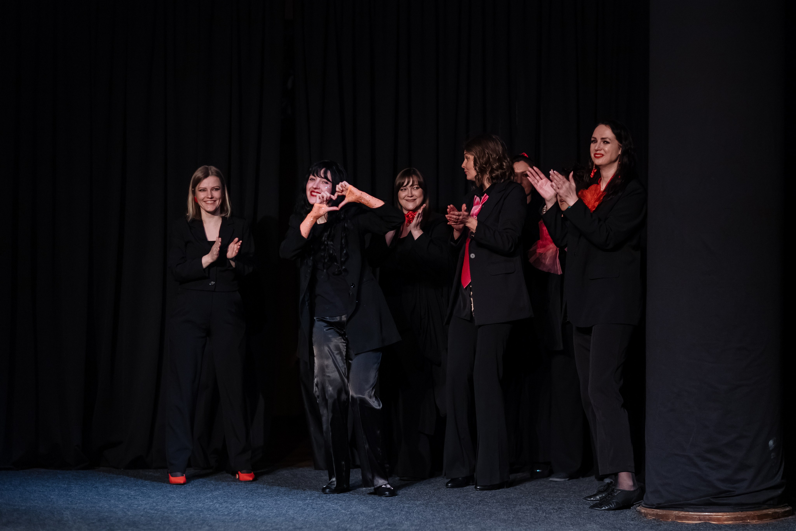 Спектакль. Свадебный фотограф