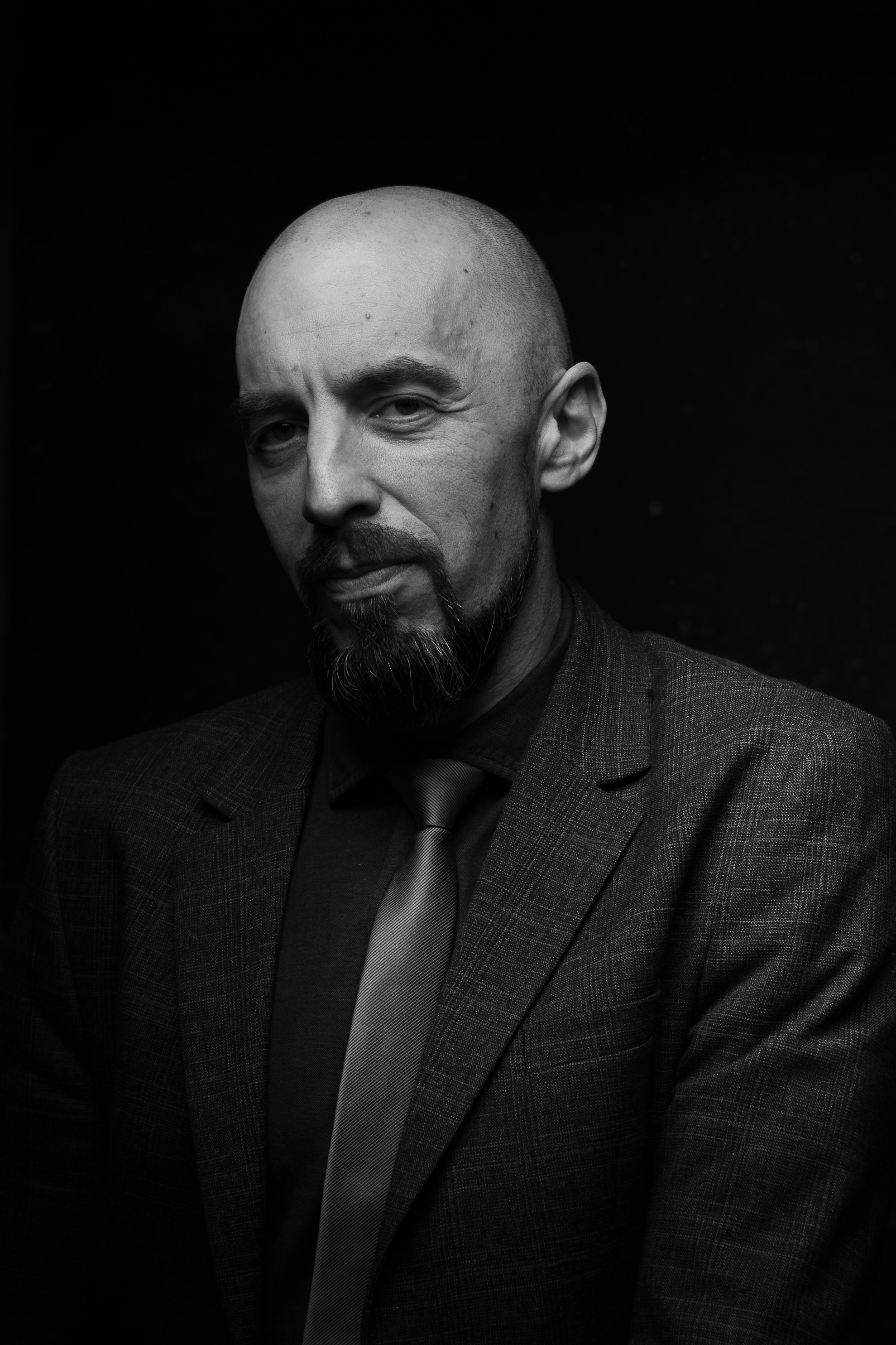 Строгая фотосъемка Сергея. Фотограф в Алматы Егор Поленов