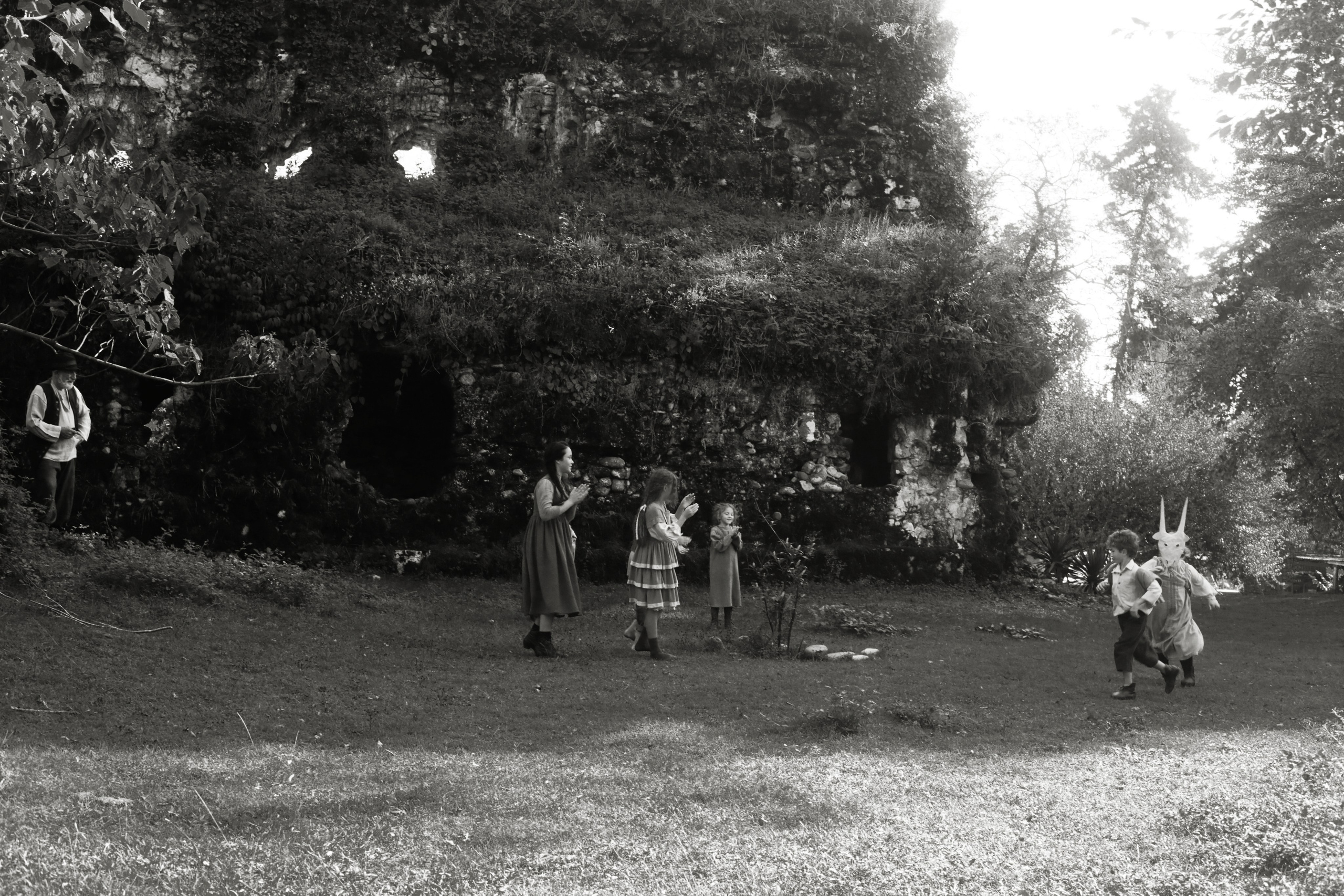 Кинематографическая съемка. Старик и дети. Ekaterina Beridze