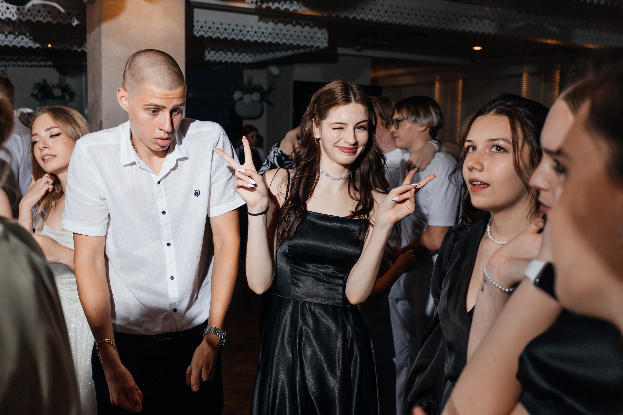 Выпускной 11 «А». Школа № 42. Свадебный фотограф в Краснодаре Николай Крауз