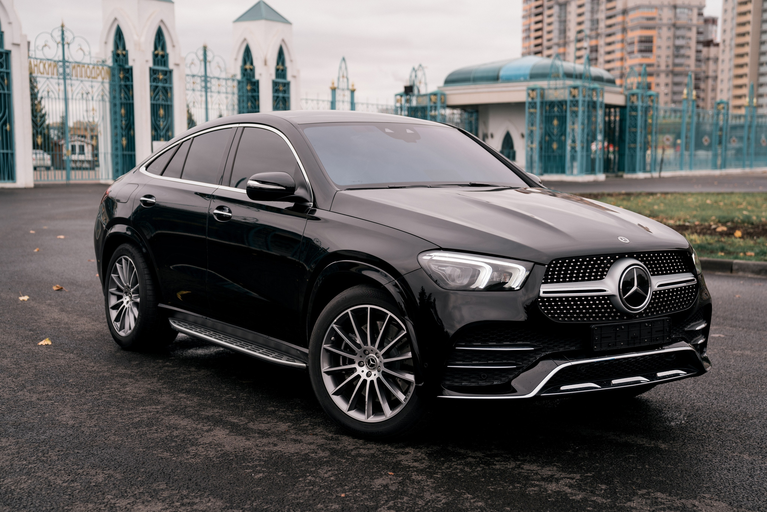 Mercedes-Benz GLE 400D. Идеальные портреты для соцсетей — Фотограф Ленар