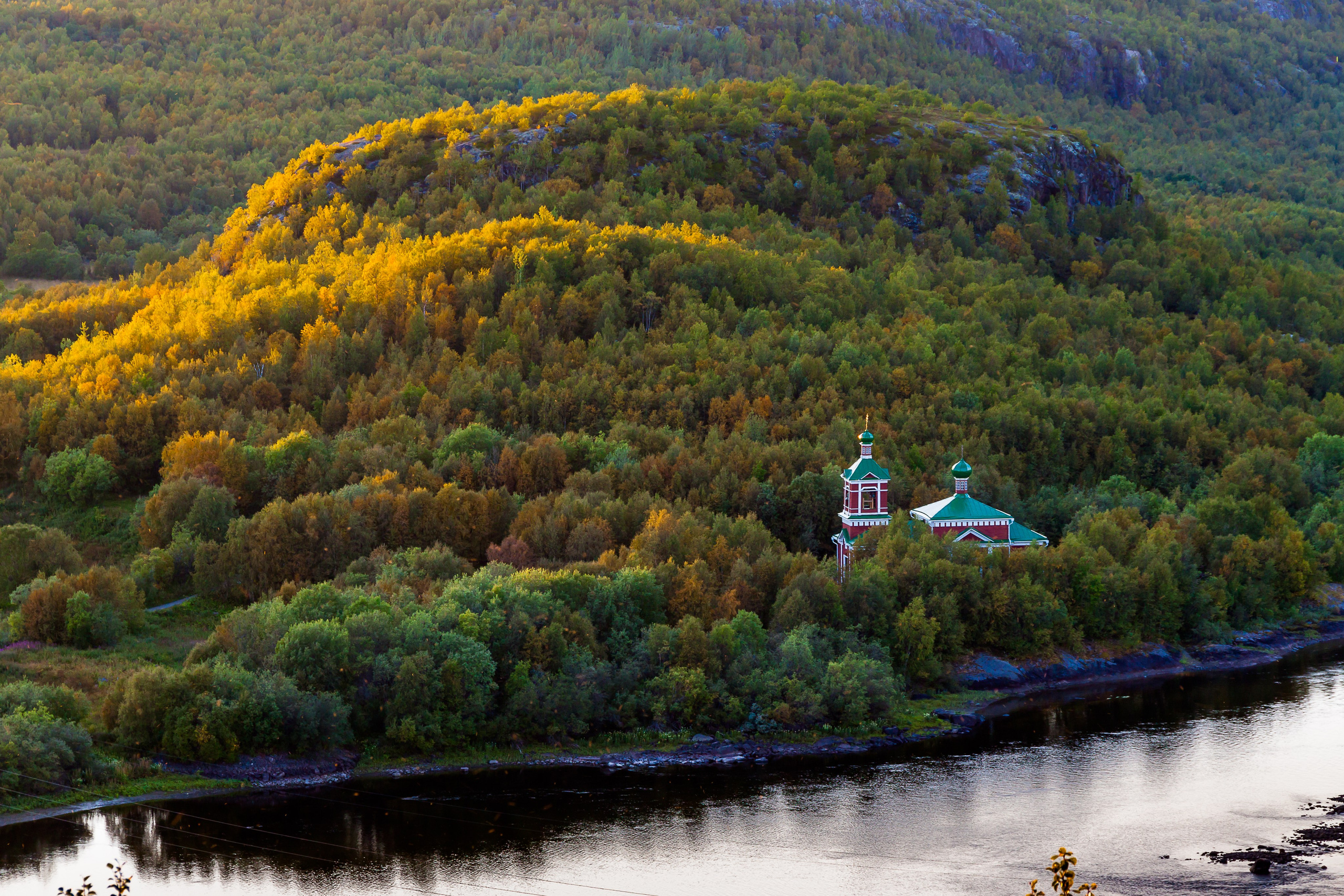 Печенга — край сосновой реки. Пейзажи Крайнего Севера. Баренцево море, Рыбачий, Средний, Немецкий