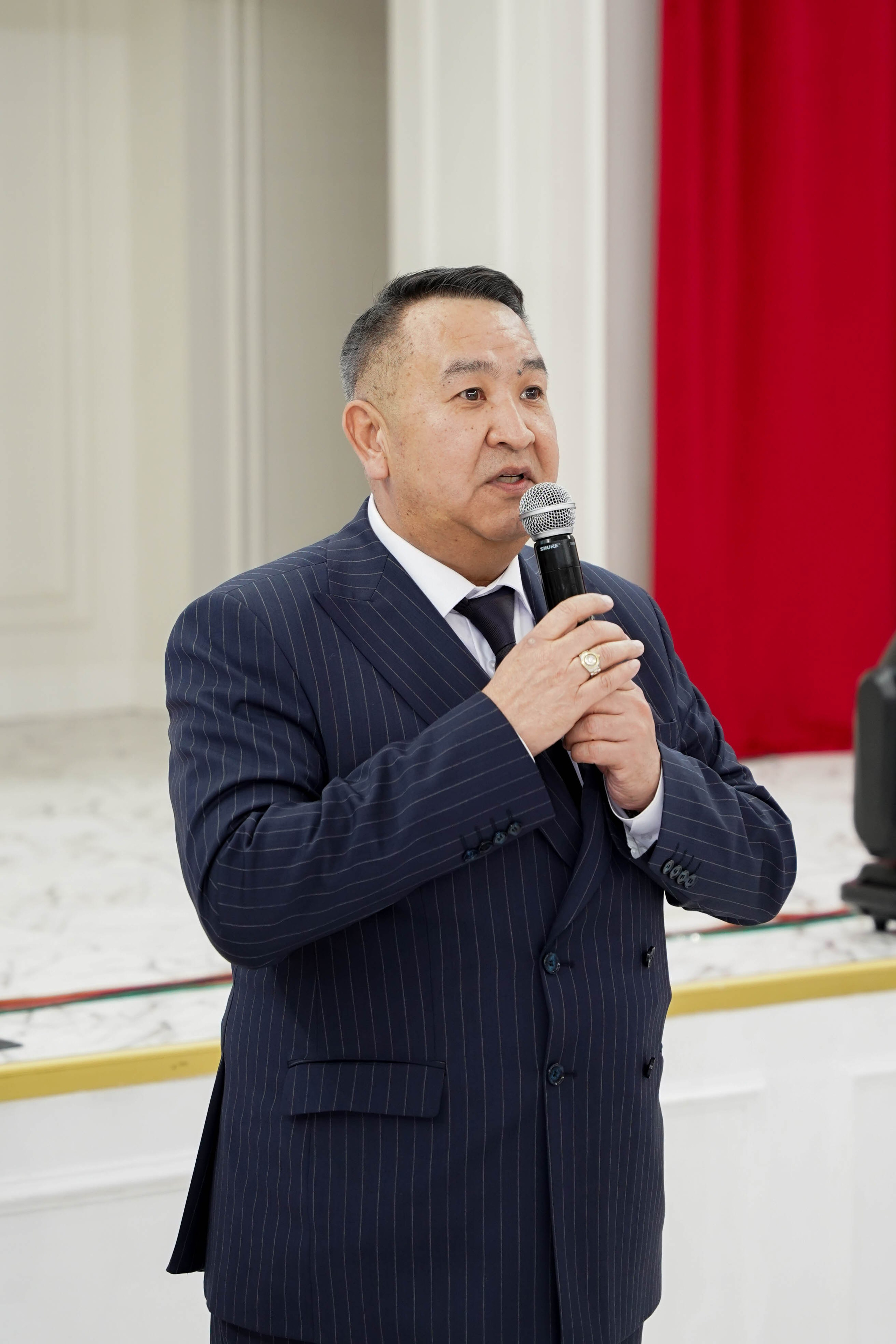 Dana uzatu. Фотограф Ернар Ержанов