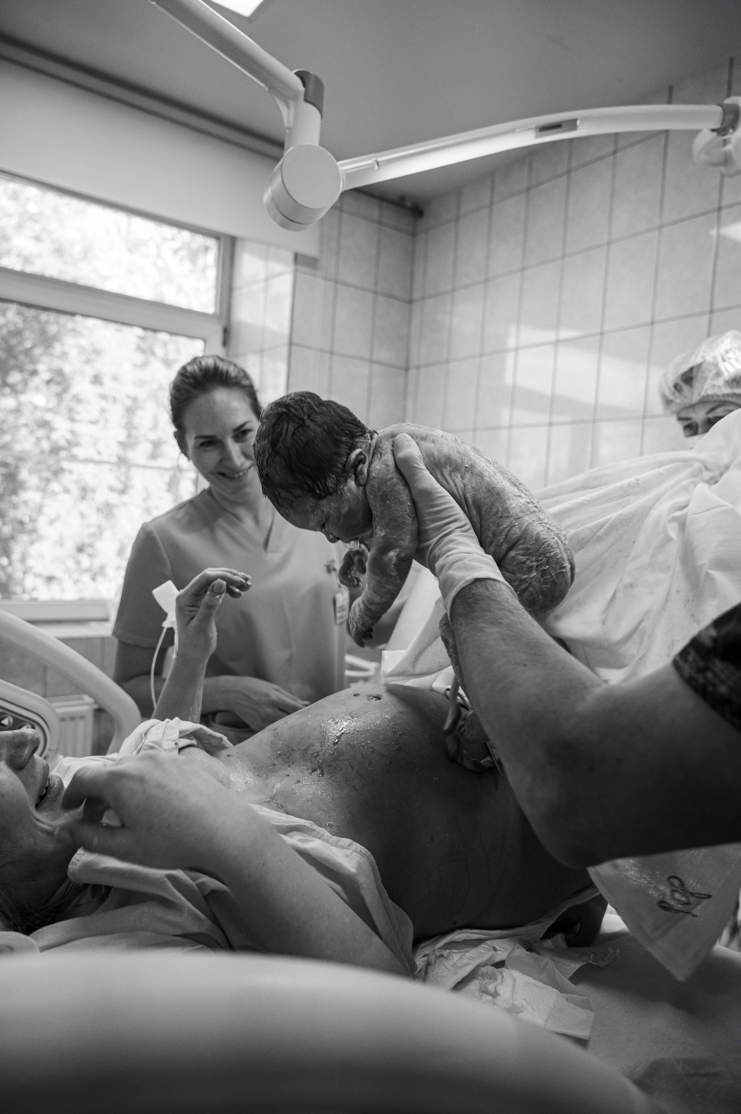 Злата родилась. Роддом № 17. Повидайка М.А. / Прохоренко Н.А. Фотограф на роды СПБ Юлия Герасимова