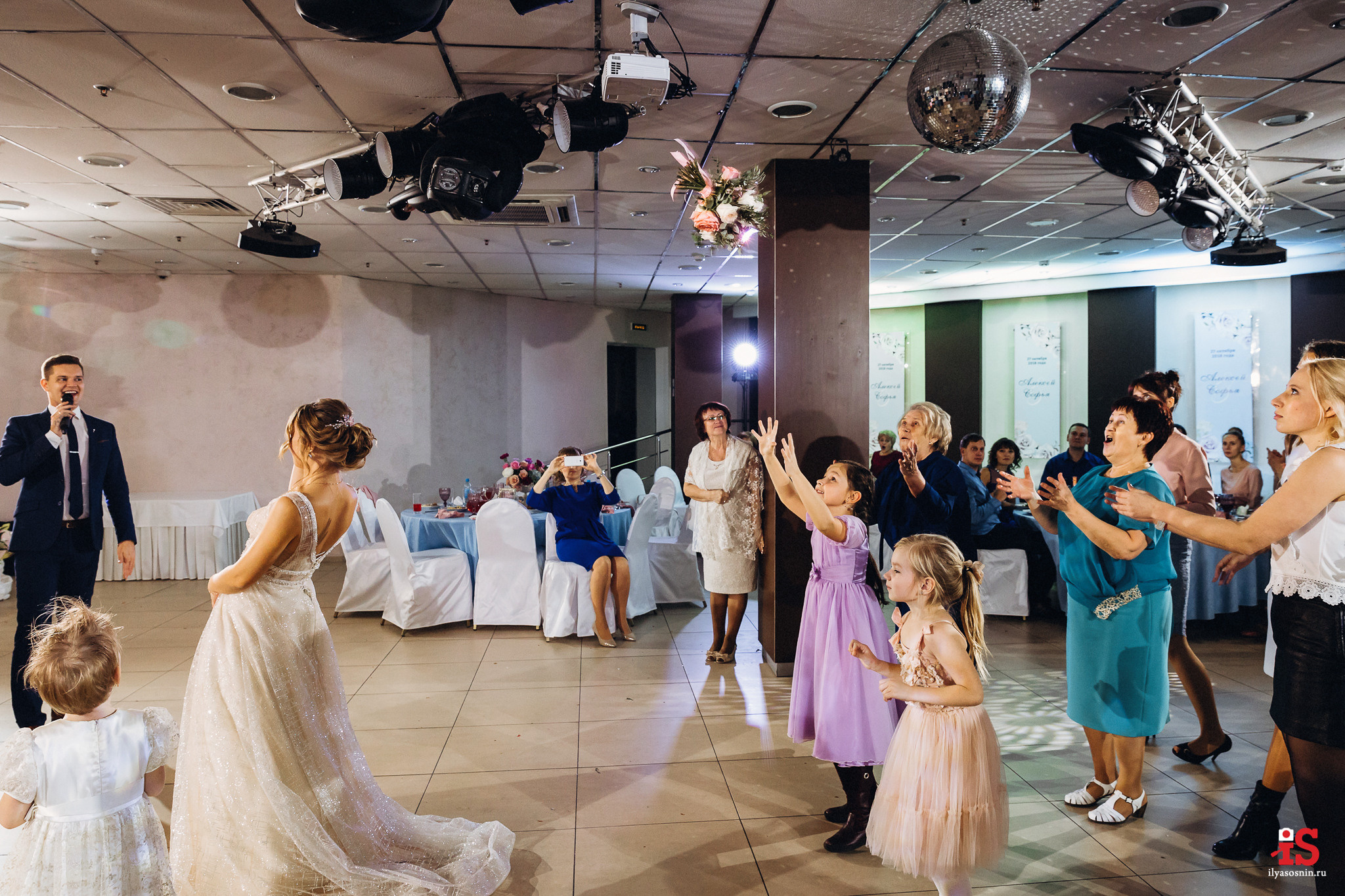 Свадебный фотограф Петрозаводск. Профессиональный фотограф Петрозаводск Илья Соснин