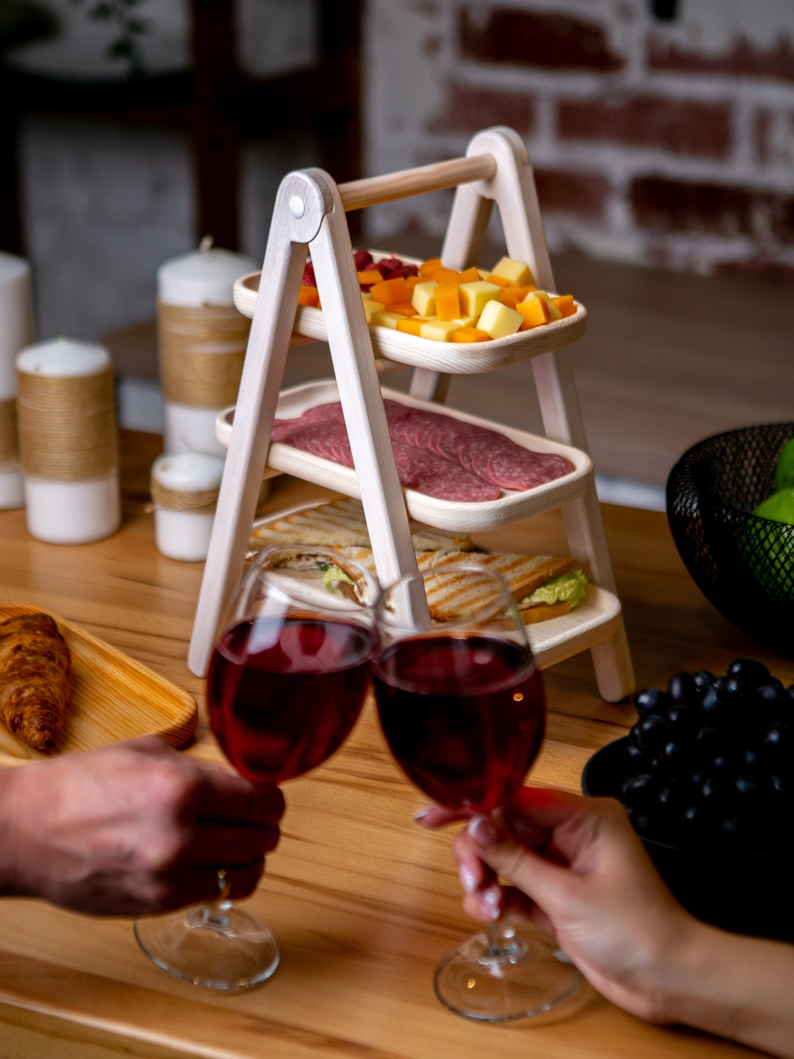 Подносы и этажерки. Контент фотограф, съемка для маркетплейсов, фуд съемка и репортажи в Новосибирске Ралия Галеева