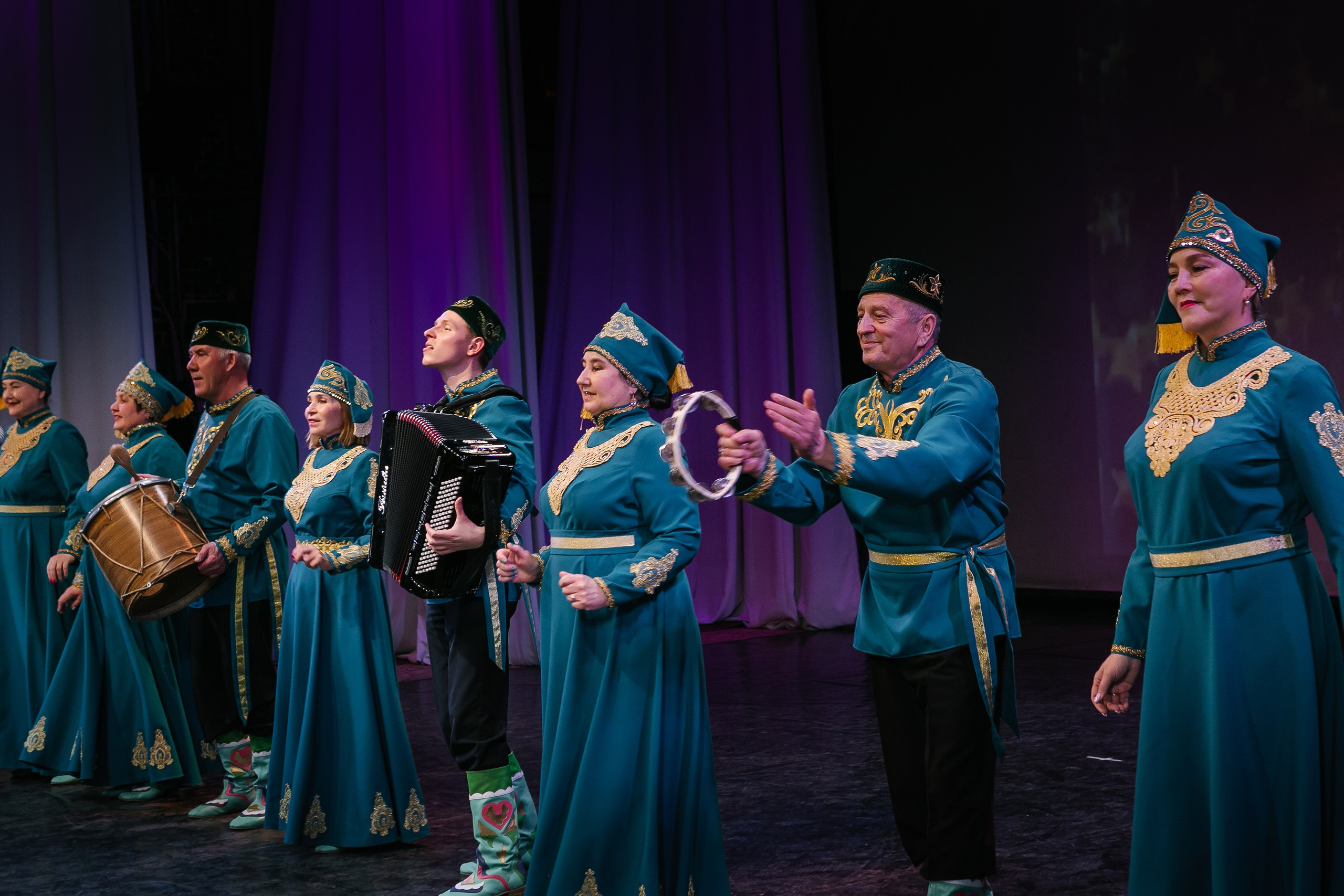 Межрегиональный фестиваль «Сибирские звезды». Контент фотограф, съемка для маркетплейсов, фуд съемка и репортажи в Новосибирске Ралия Галеева