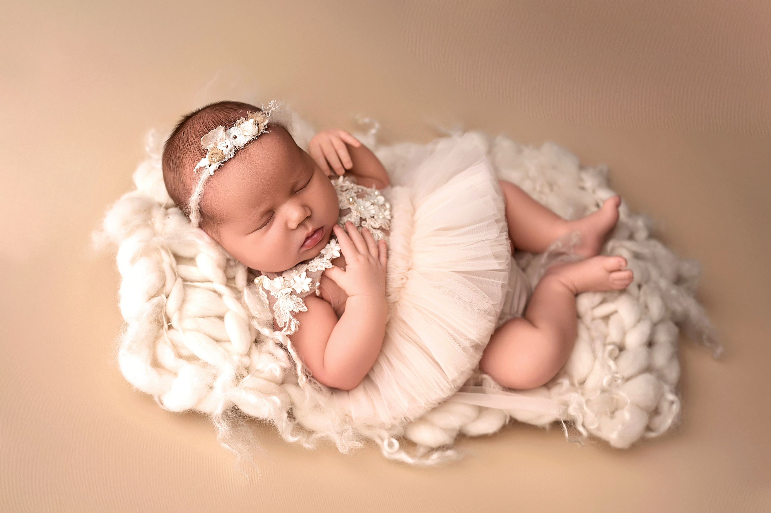 Новорождённые девочки. Детский фотограф новорождённых в Минске Боровик Екатерина