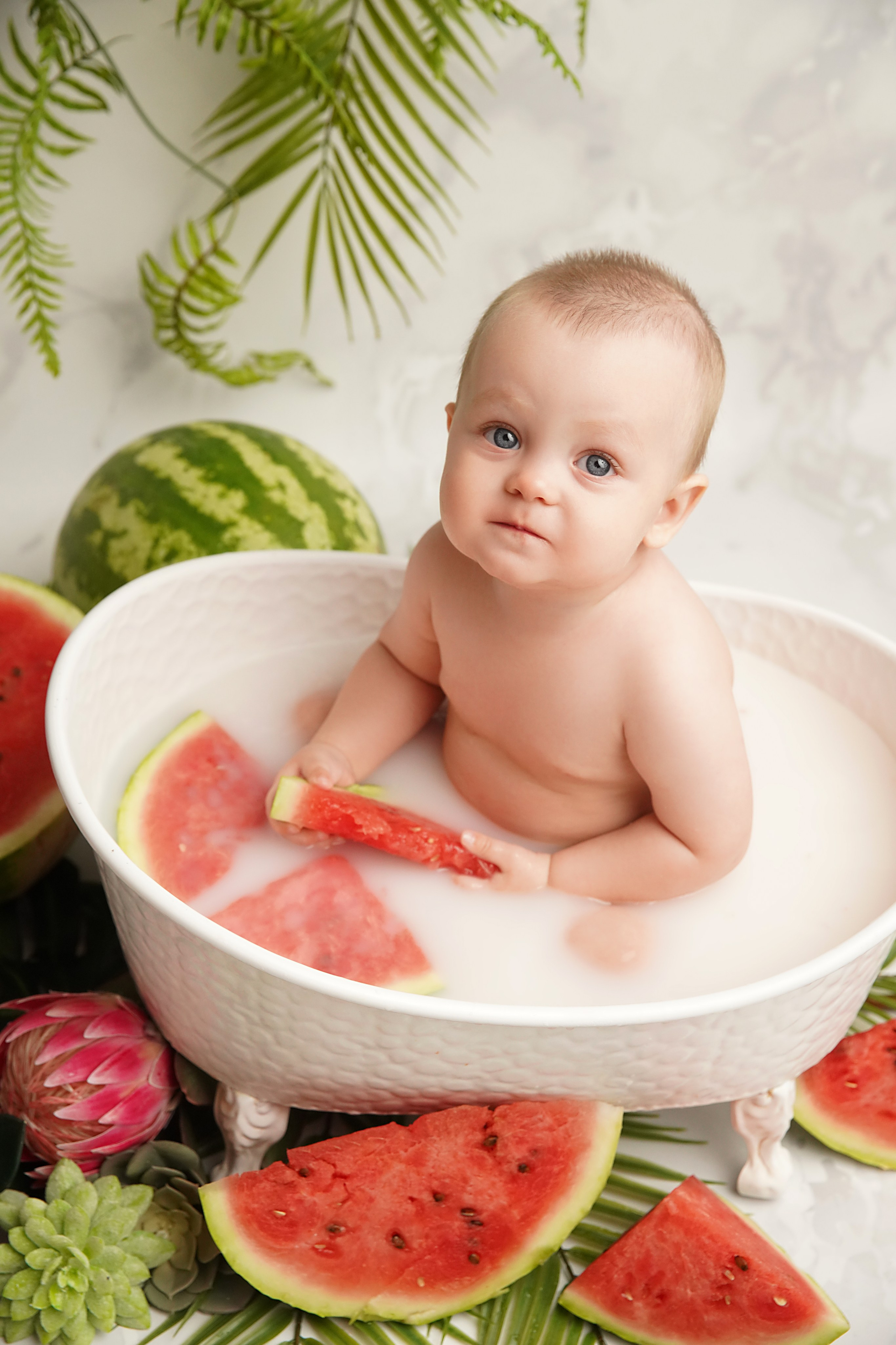 Ванночка мальчики. Фотограф новорожденных. Семейный и детский фотограф в городе Сургуте