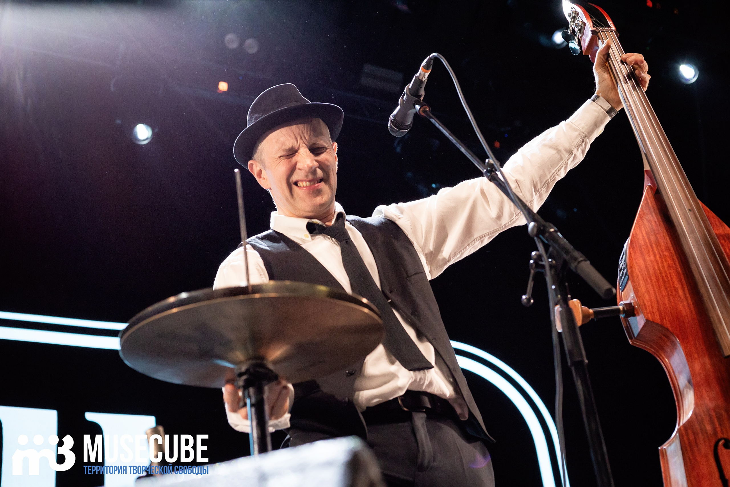 Фотосъемка концерта BILLY'S BAND Aurora СПБ. Портретные фотосессии, контент-съемки, репортаж