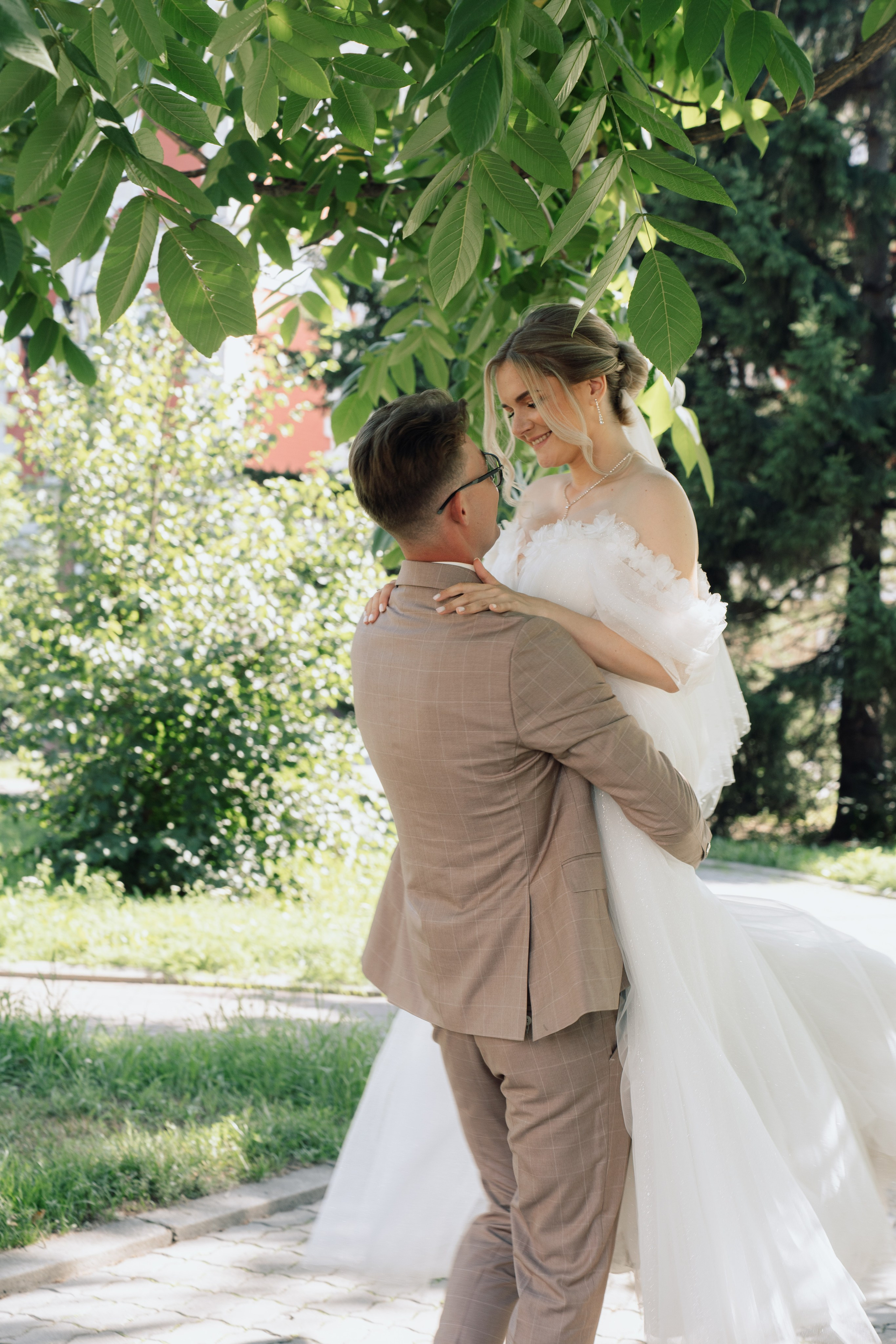 City Center. Для тех, кто не ждёт удачи, а создаёт её. Каждая фотосессия — это твой момент, твой стиль, твой успех. 📸