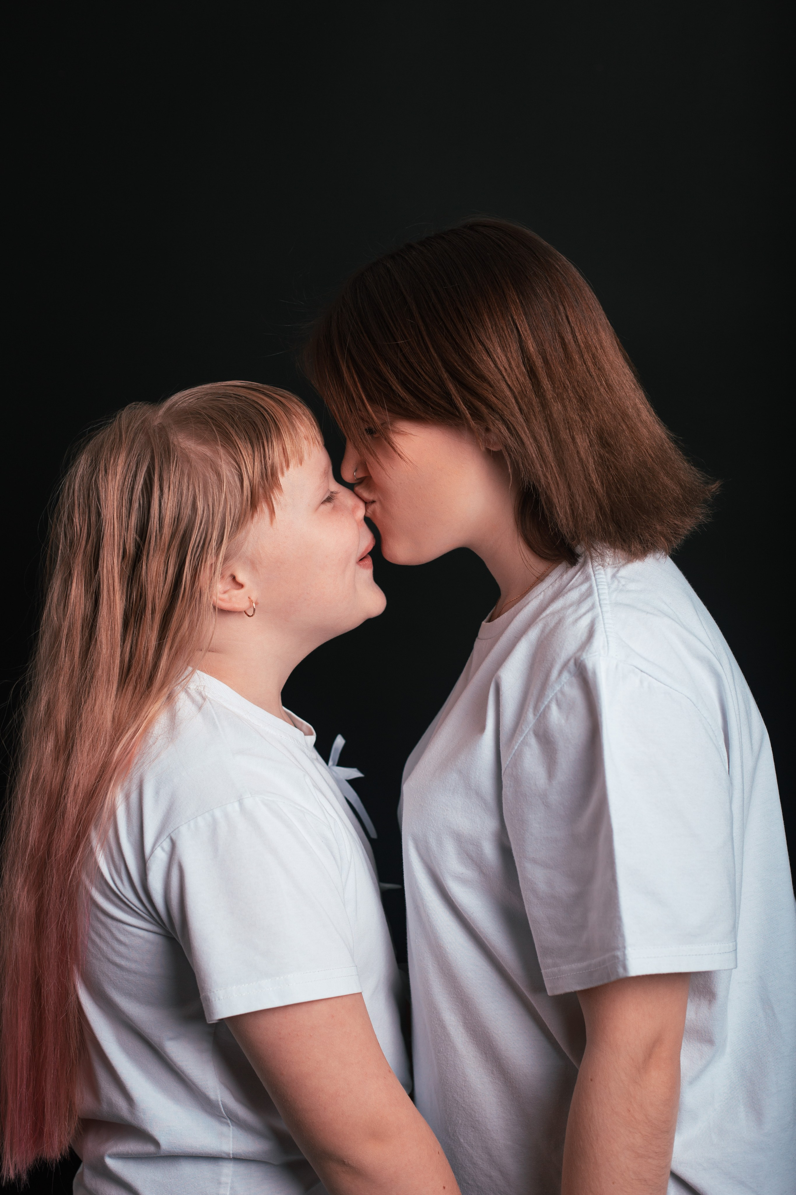 Sonya & Karina. Руслан Ивановский