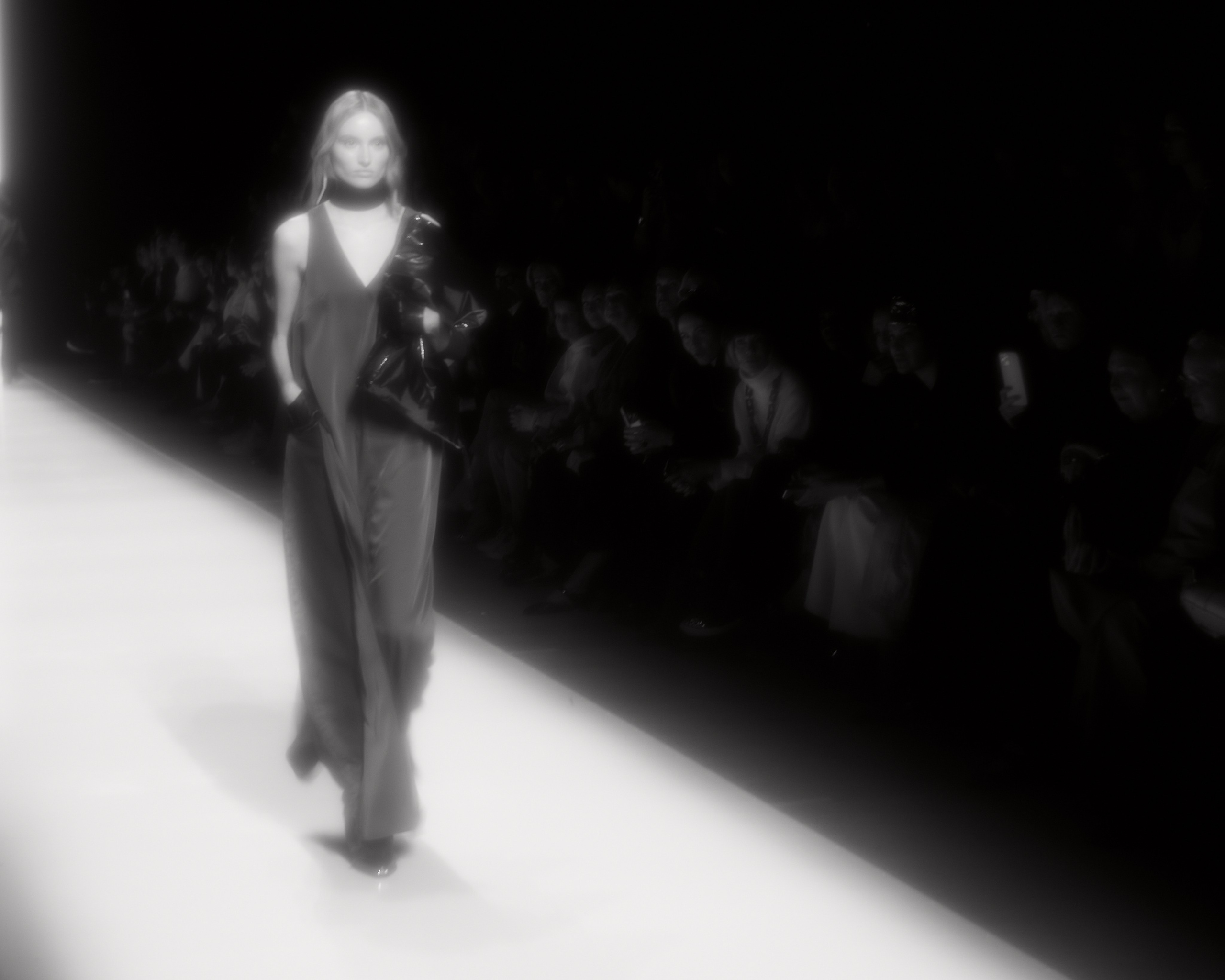 Неделя Моды в Москве Октябрь 2024 (Черно-белый). Фотограф в Мурманске Оксана Черноморец
