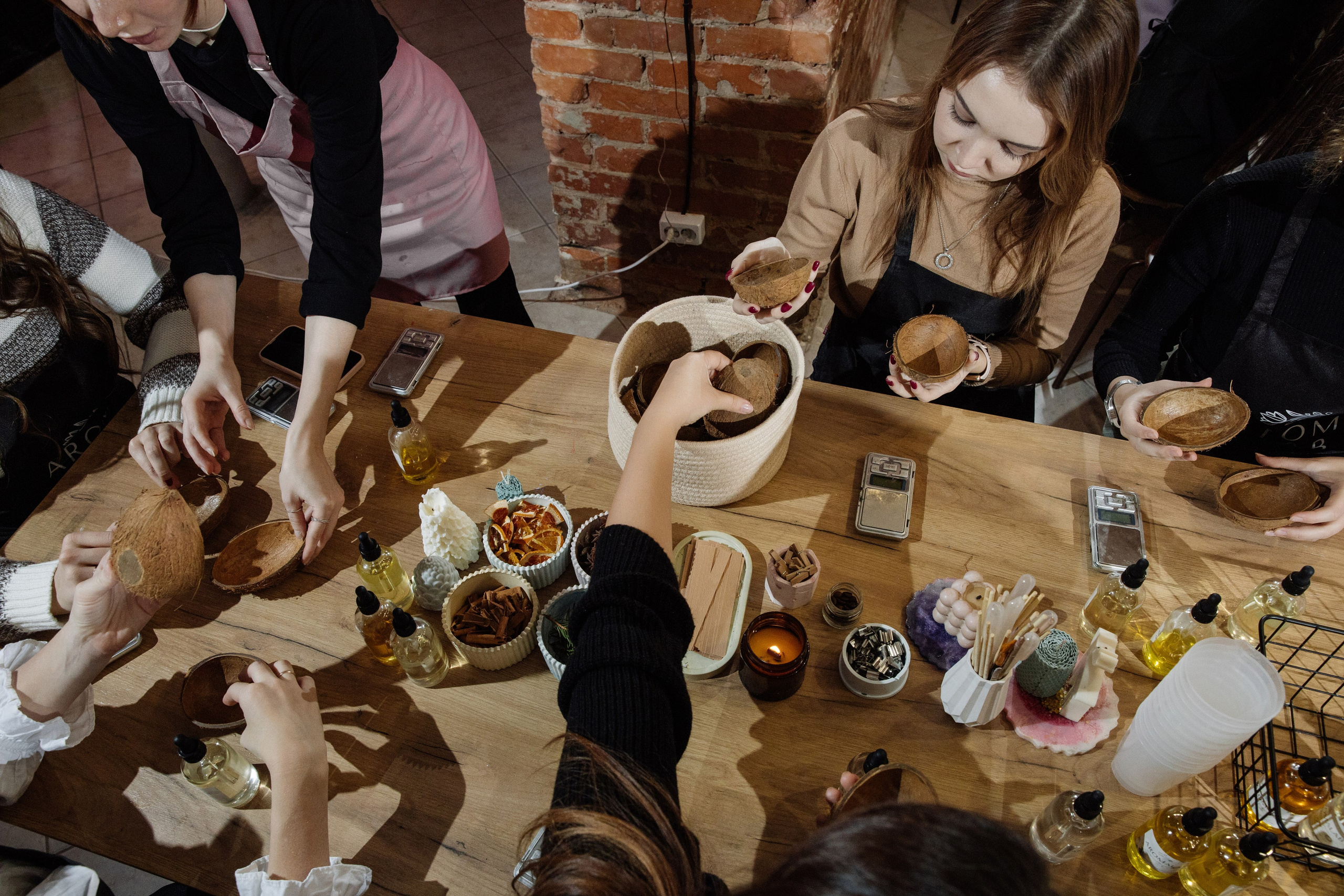 Корпоратив компании Технологии Доверия Аудит — творчество с AROMALAGE