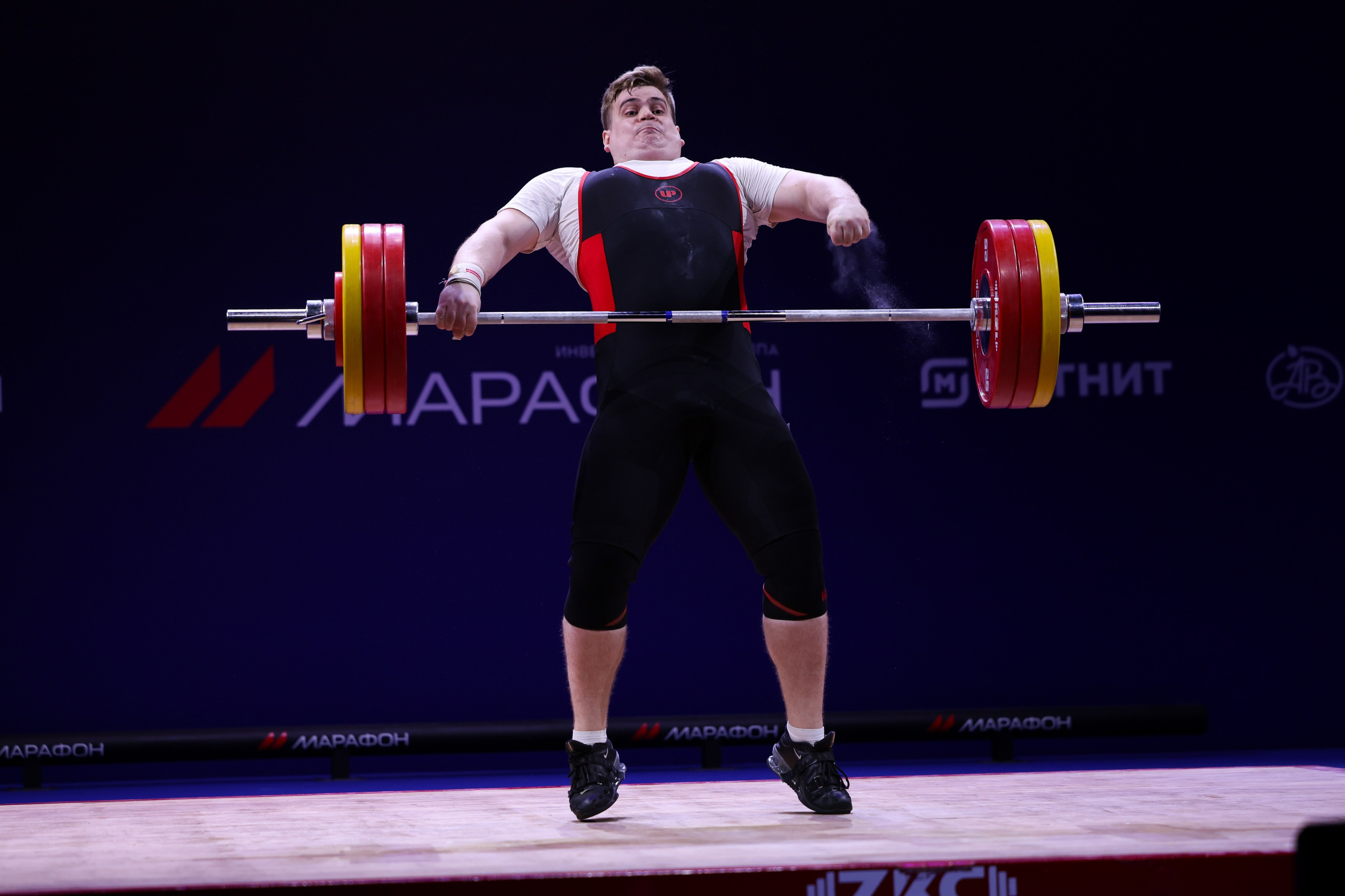 Чемпионат России по тяжелой атлетике 2025. Спортивный и репортажный фотограф Антон Тереханов