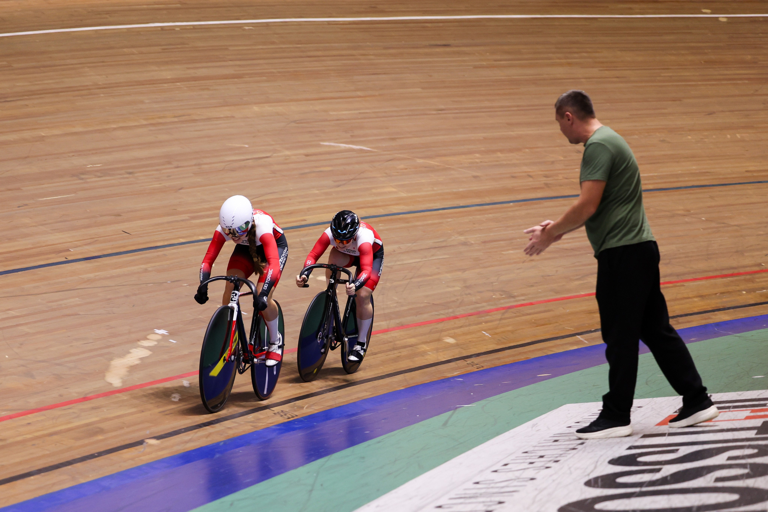 Первенство России по велосипедному спорту «трек» 16.10.2025. Спортивный и репортажный фотограф Антон Тереханов