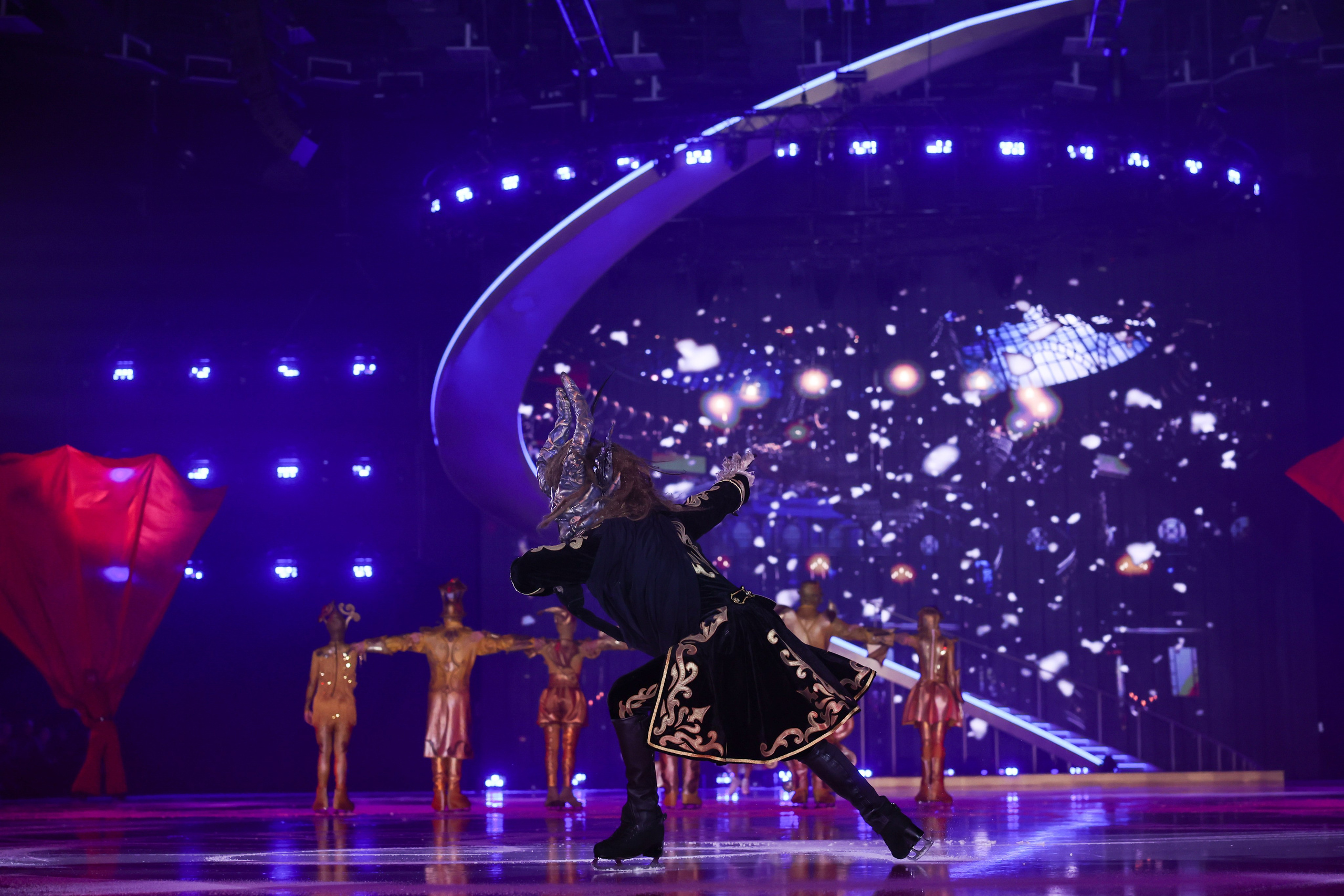 «Больше чем шоу» 14.11.2025. Спортивный и репортажный фотограф Антон Тереханов