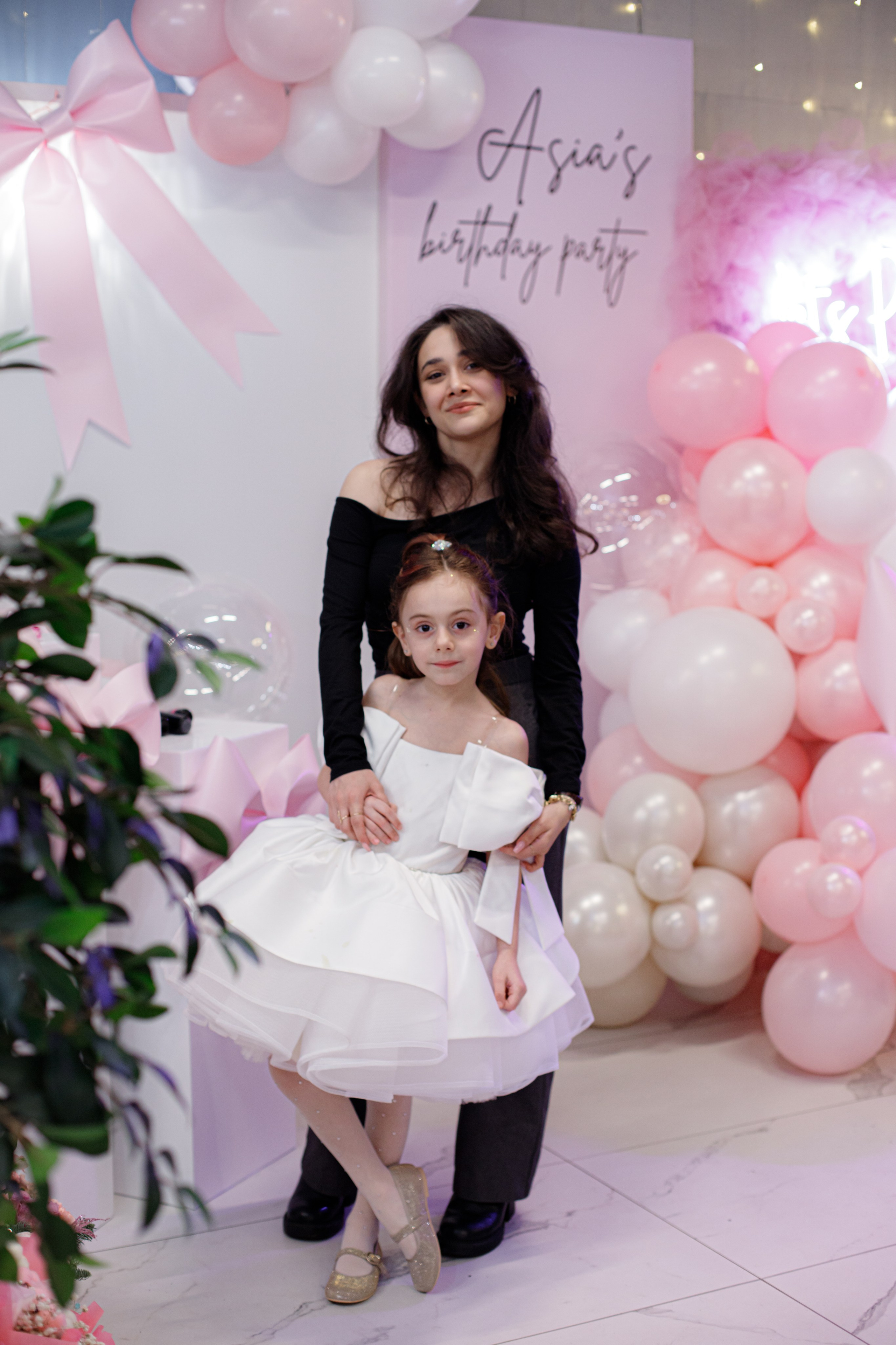 ASIA'S BIRTHDAY PARTY. Photokarish