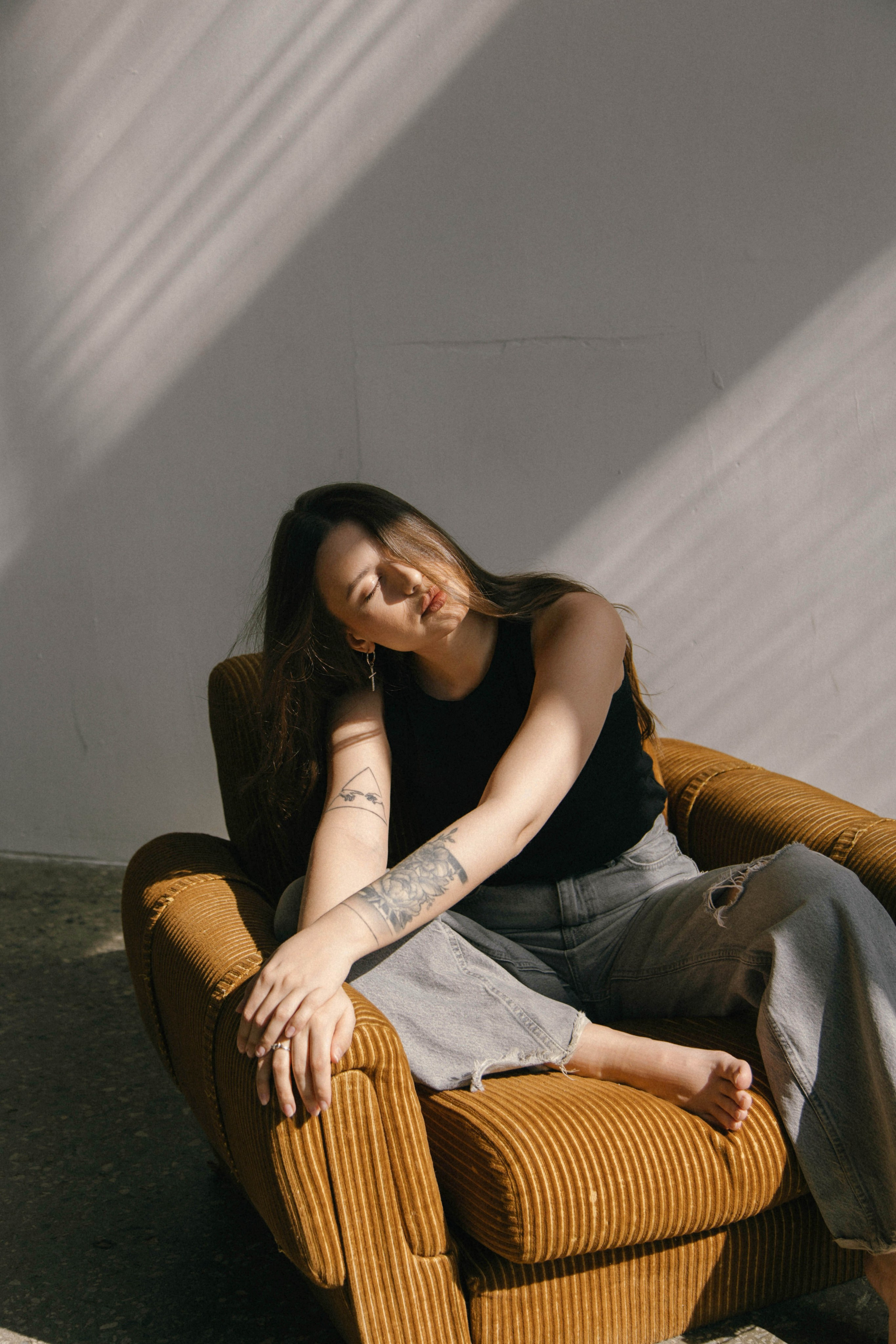 Ксюша. Минимализм, портреты в студии. Фотограф Ксения Третьякова, Санкт-Петербург