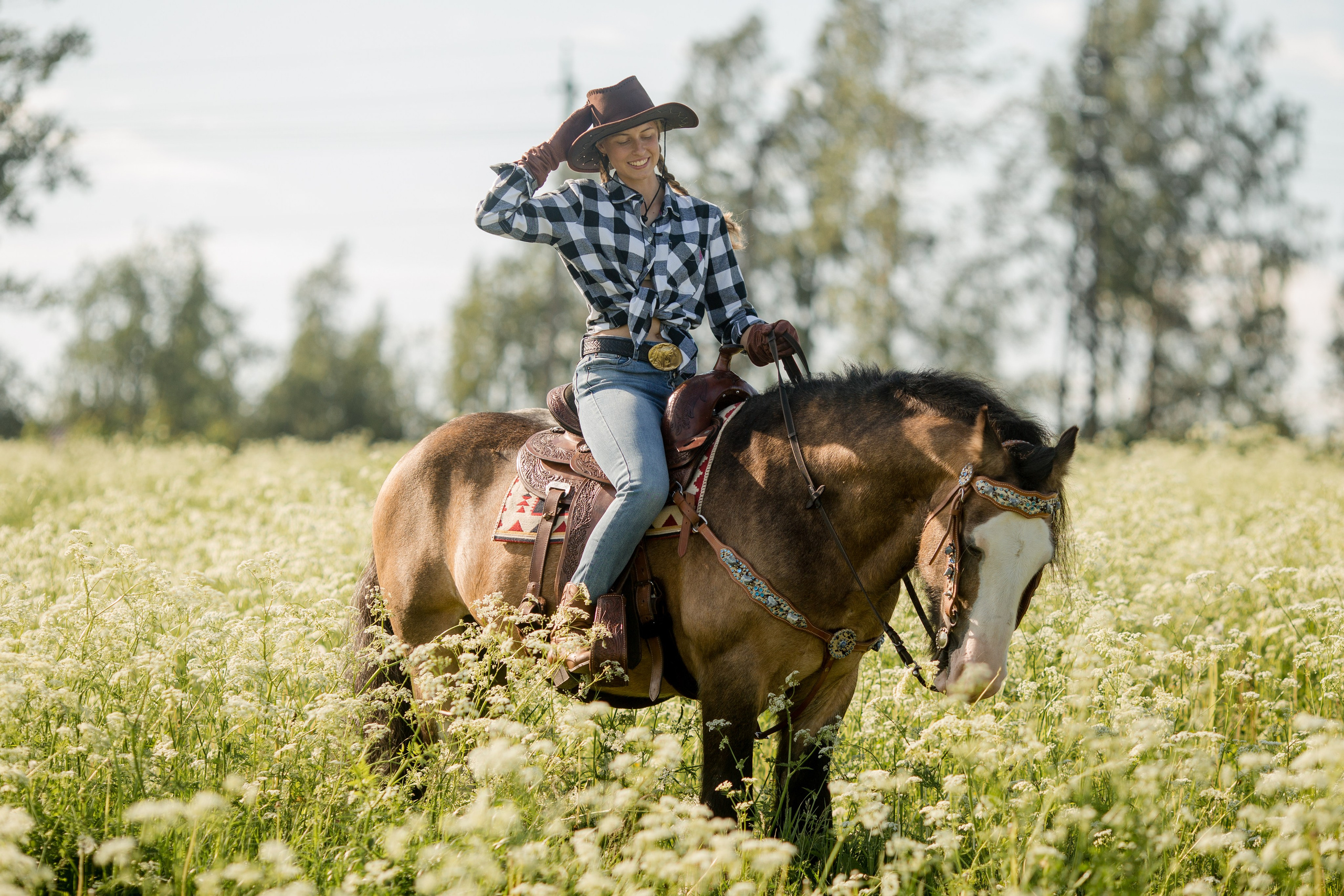 Фотосессия в стиле вестерн с лошадью