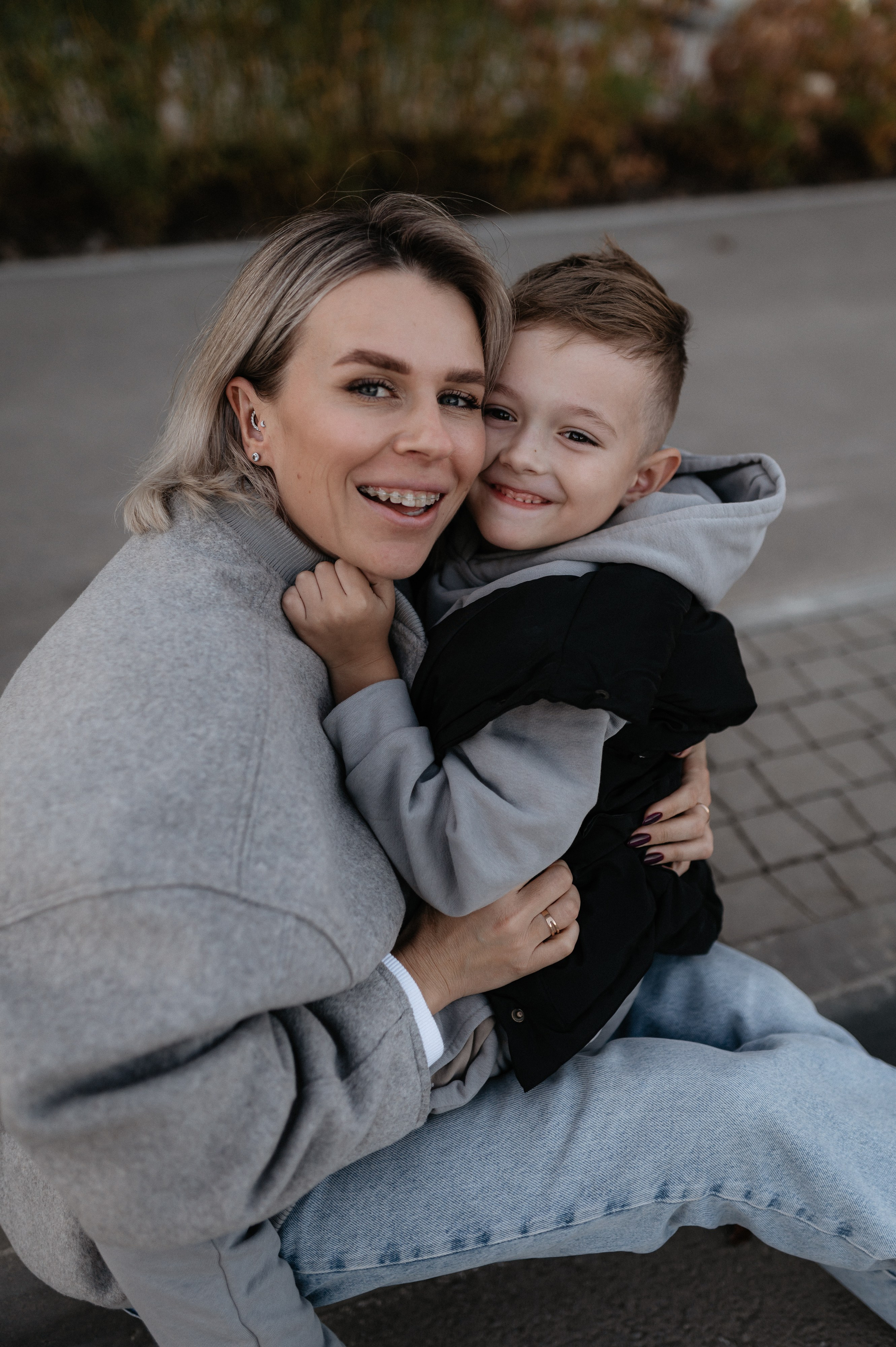 Городская прогулка мамы и сына. Главная