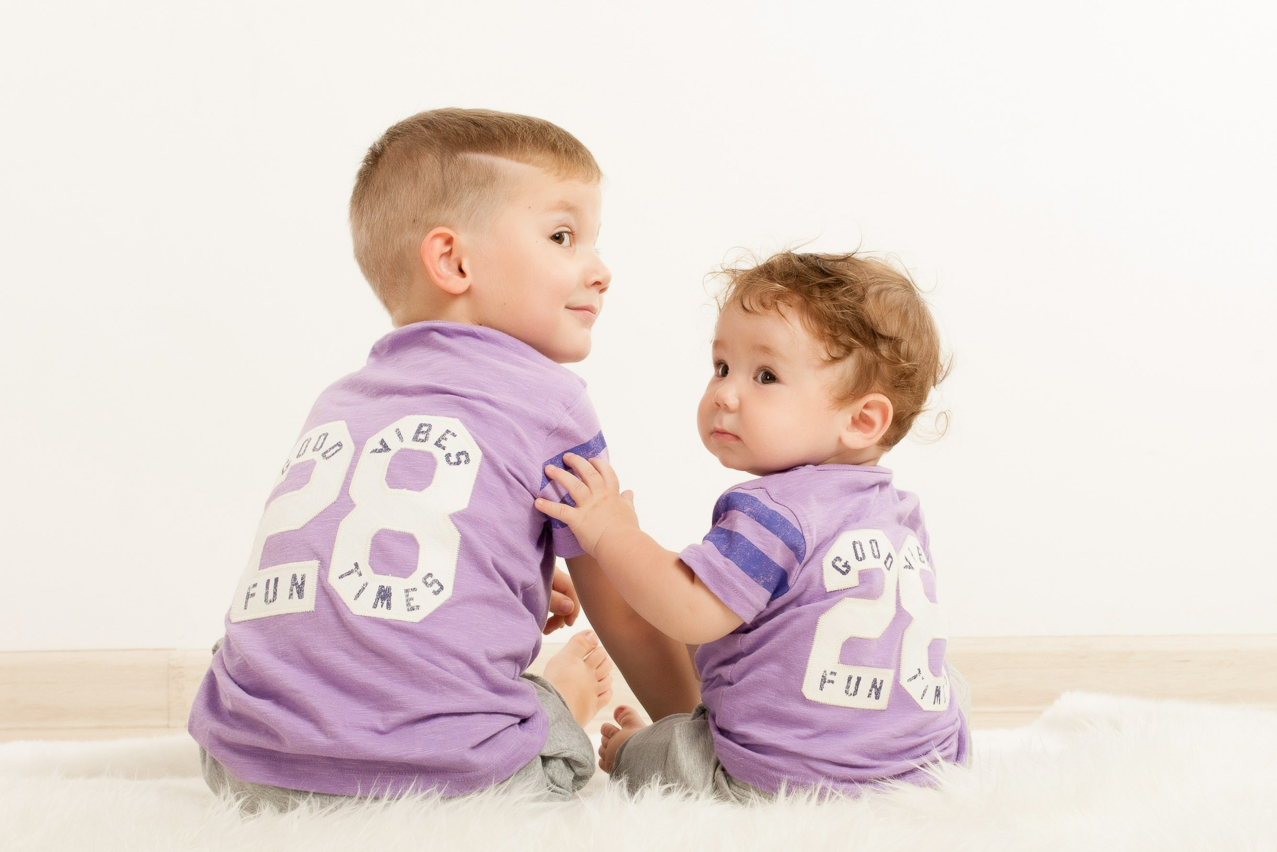 Семейный портрет Семьи Регины. Выездная съемка. Фотостудия Алматы. Семейная и детская фотостудия Family studio.Фотограф Алматы