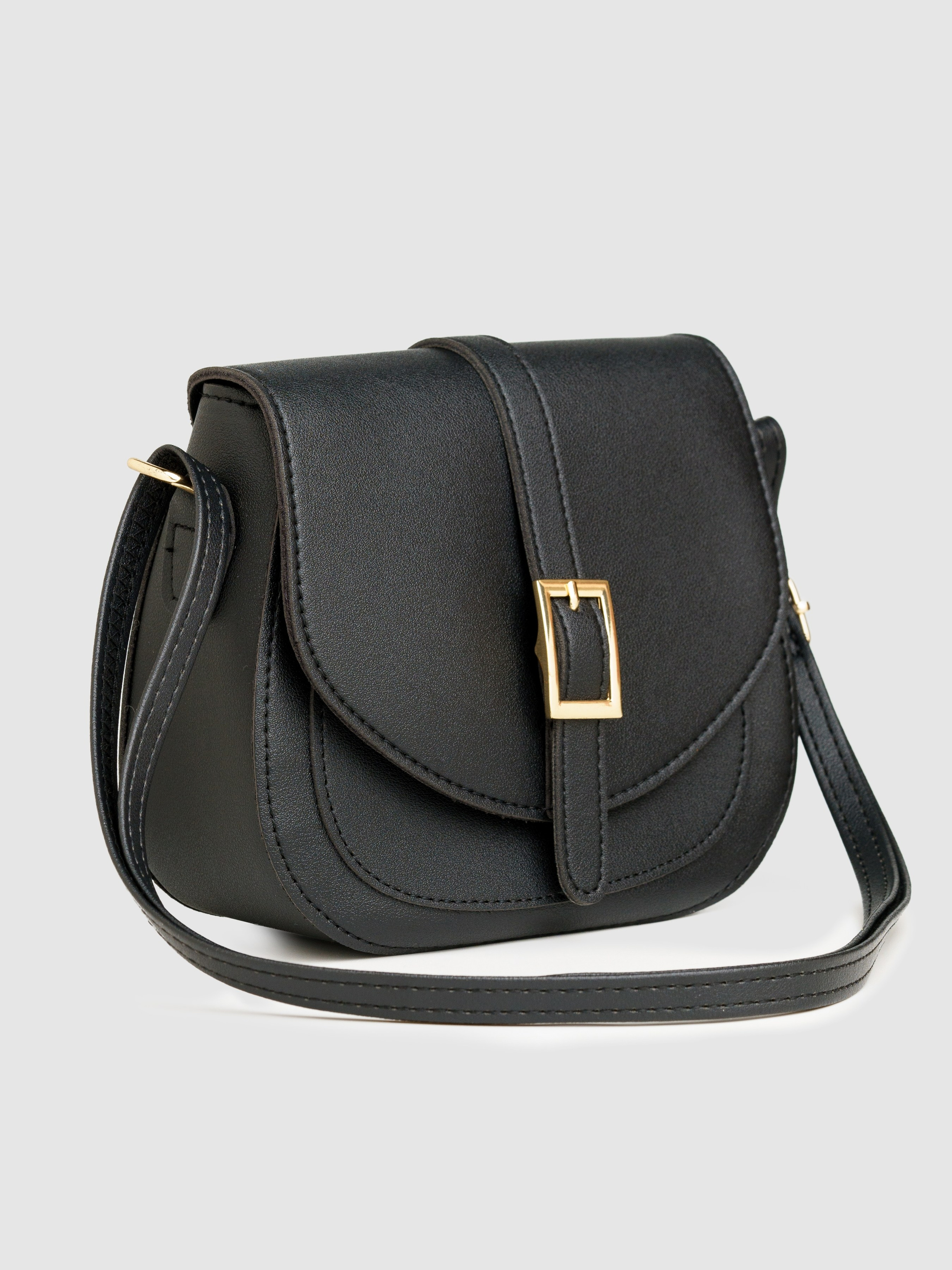 Предметная съемка сумок. KED Production — продакшн из СПб. Создаём фото, видео и контент, который помогает брендам и селлерам продавать больше