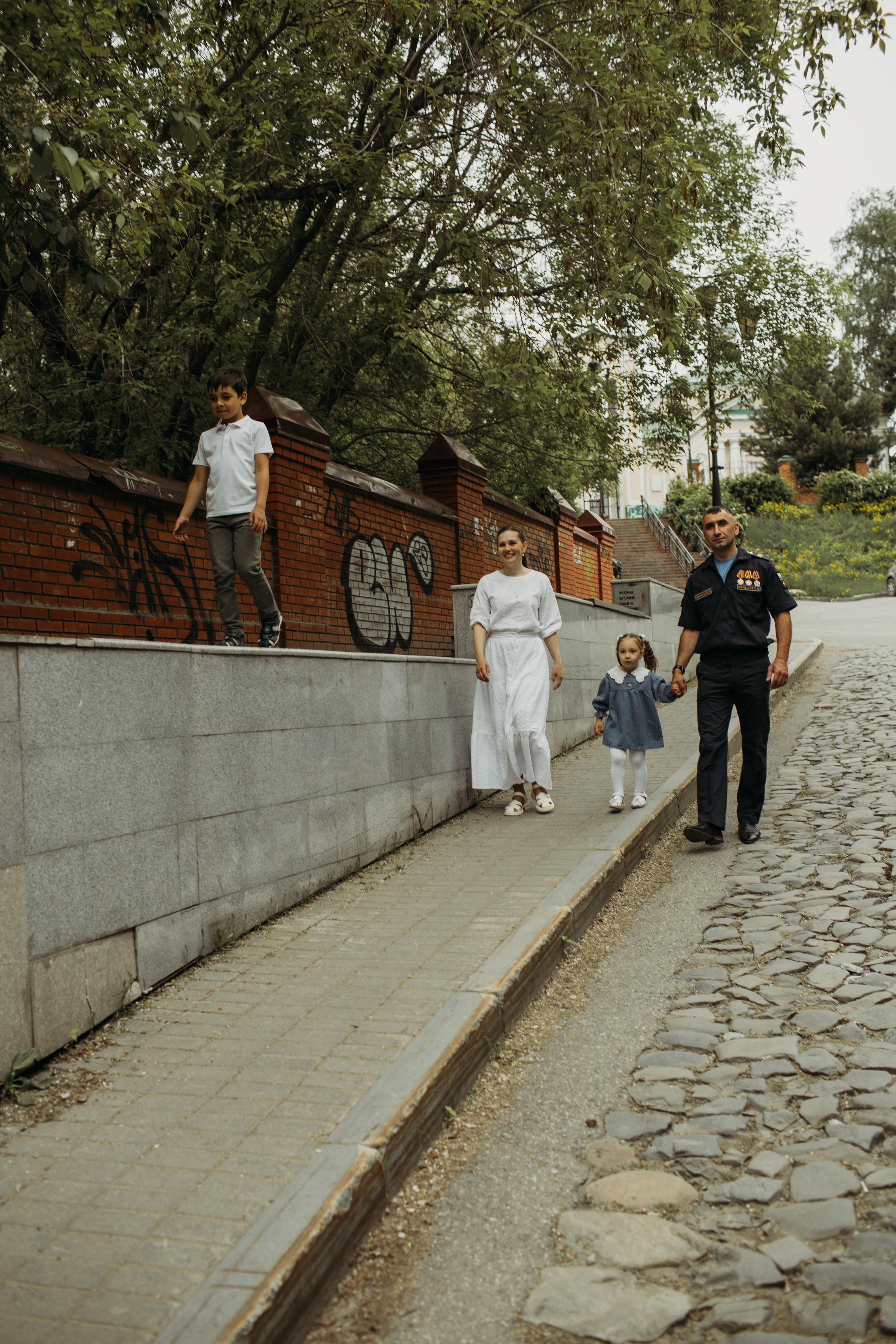 Амина, Малик, Юля, Сахиб. Семейный фотограф Томск
