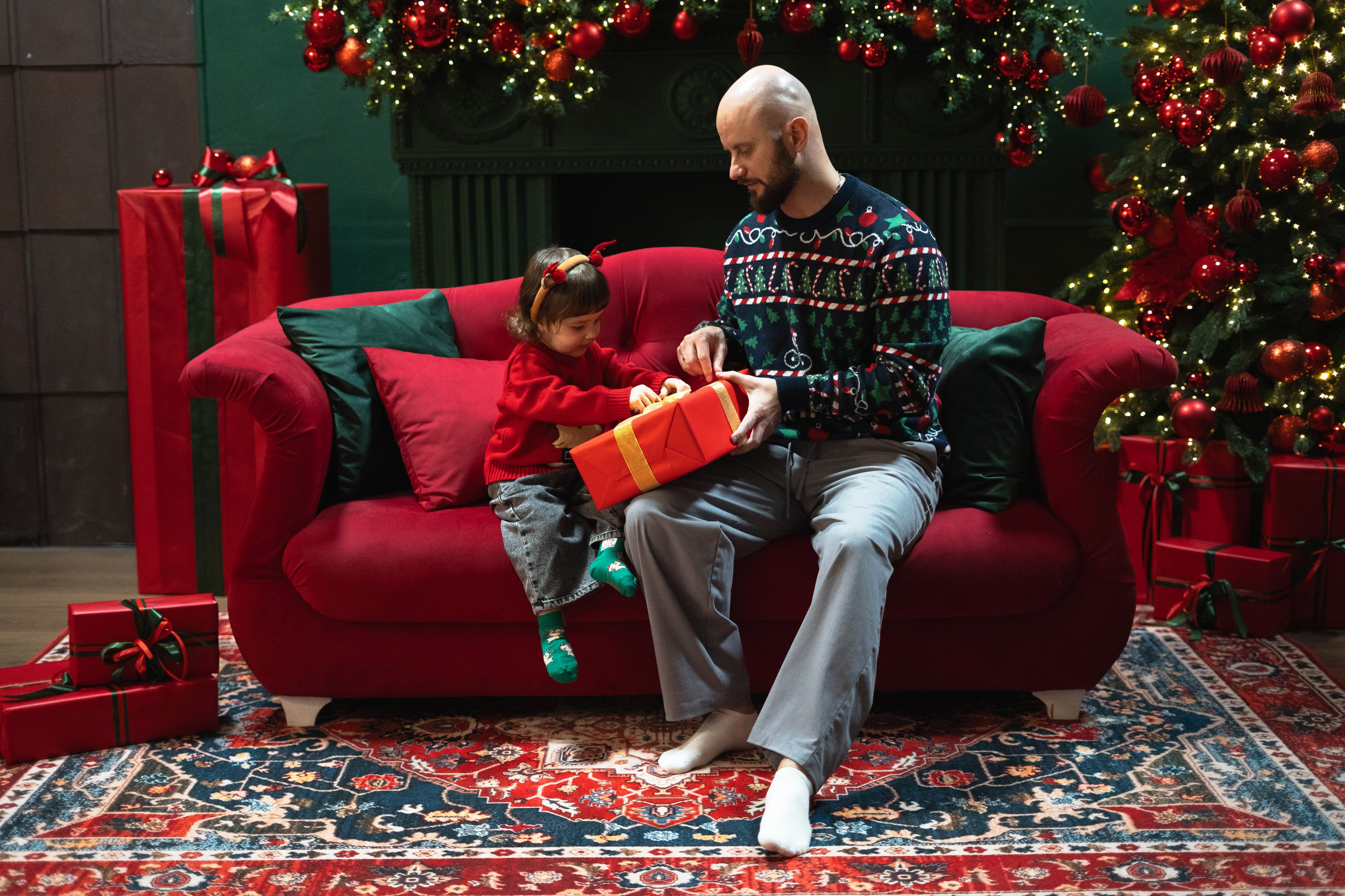 Семейная съемка в новогоднем интерьере. Профессиональный Фотограф в Сочи Марина Ситкина