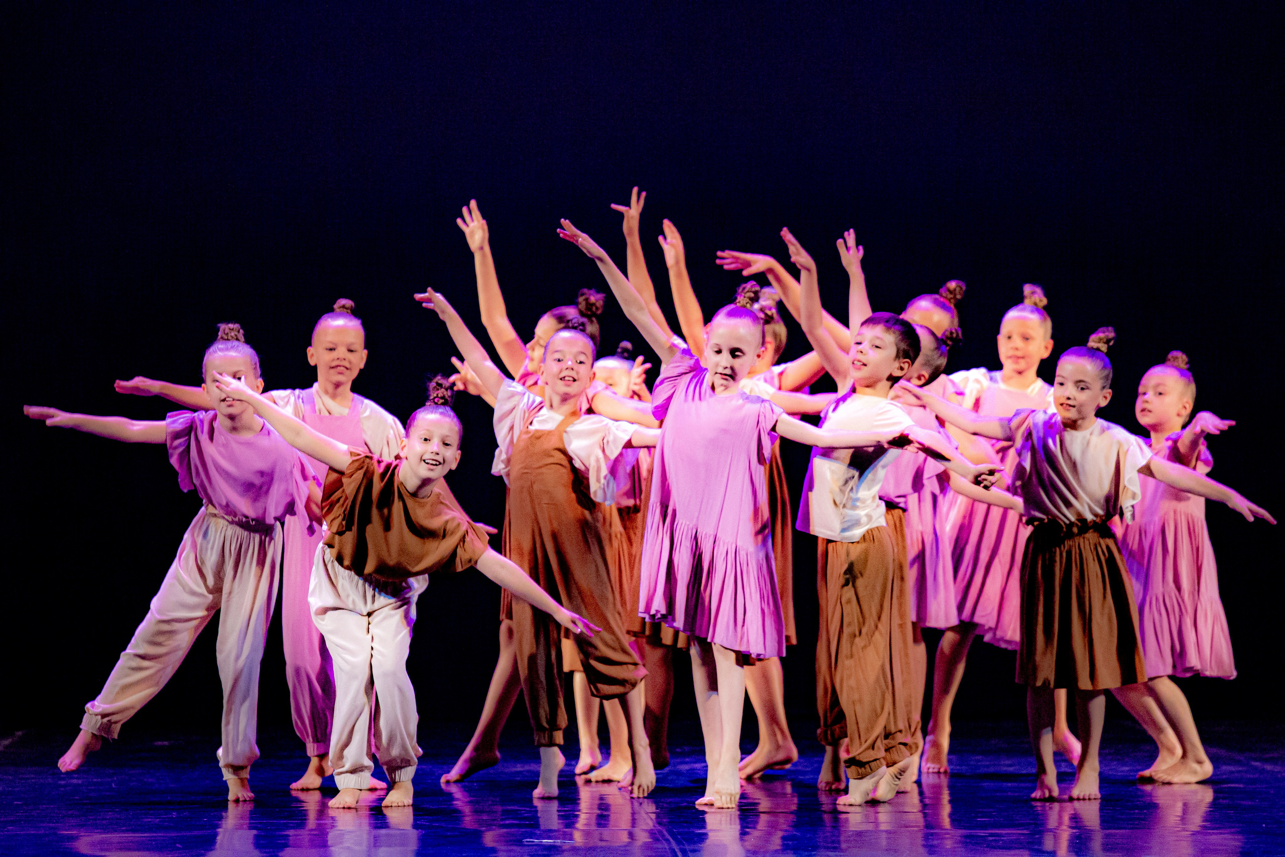 ОТЧЕТНЫЙ КОНЦЕРТ ХОРЕОГРАФИЧЕСКОЙ ШКОЛЫ НИКА. Фотограф в Сочи Юрий Шептаев