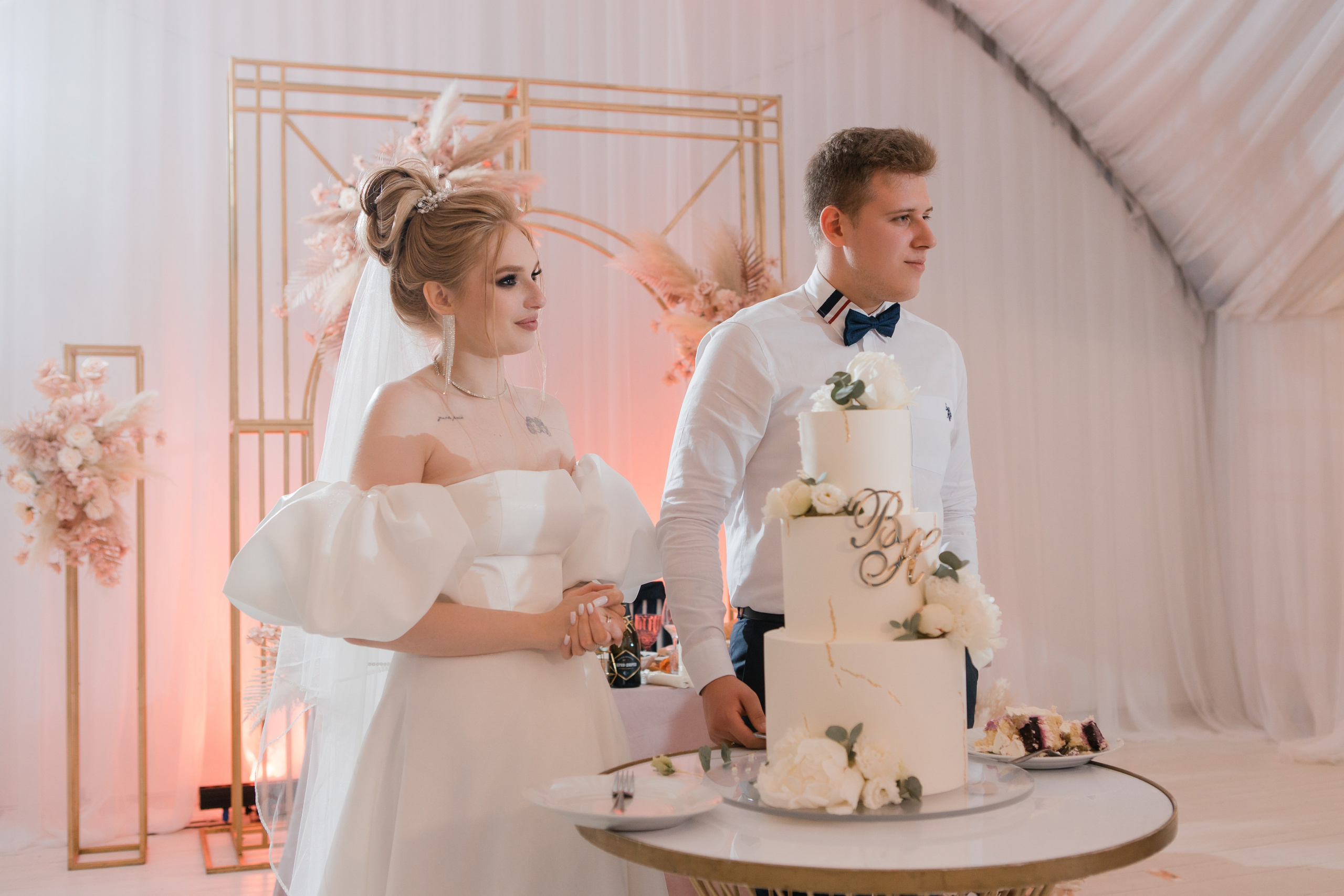 Павел и Ангелина. Видеосъемка и фотосъемка свадеб. Фотограф и оператор на свадьбу. Видеосъемка подкастов, собственная видео-фотостудии. Предметная фотосъемка