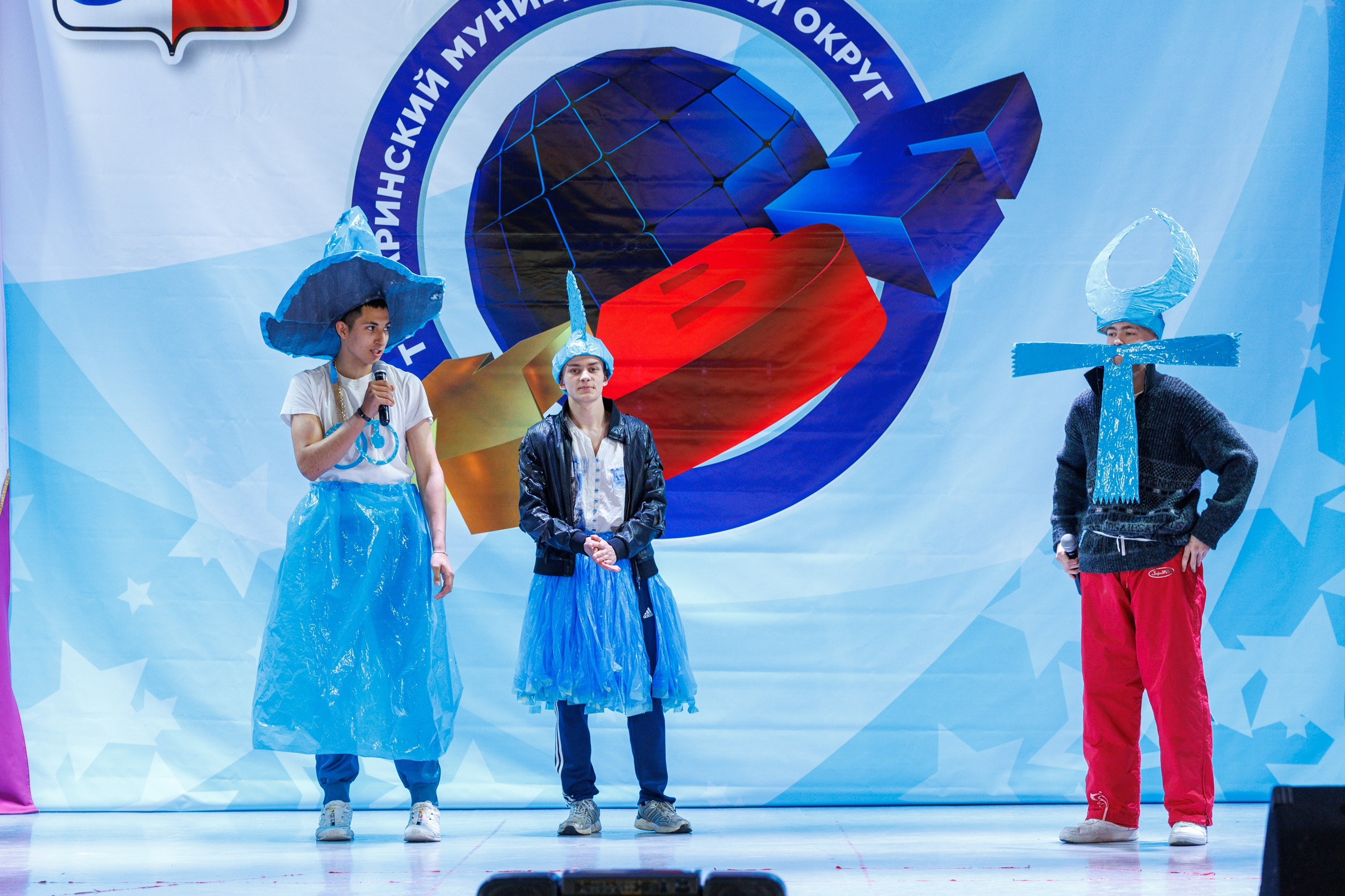 Школьный КВН в Томари. Свадебный, семейный и репортажный фотограф в Южно-Сахалинске Артур Петросян