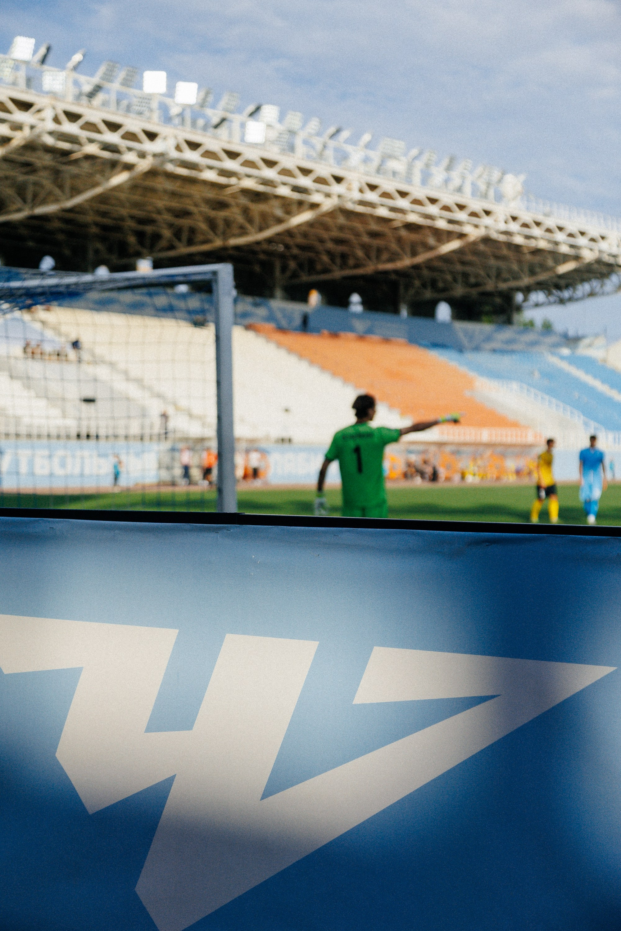ФК ЧЕЛЯБИНСК Х ФК ВОЛГА. Репортажный фотограф Макс Брагин