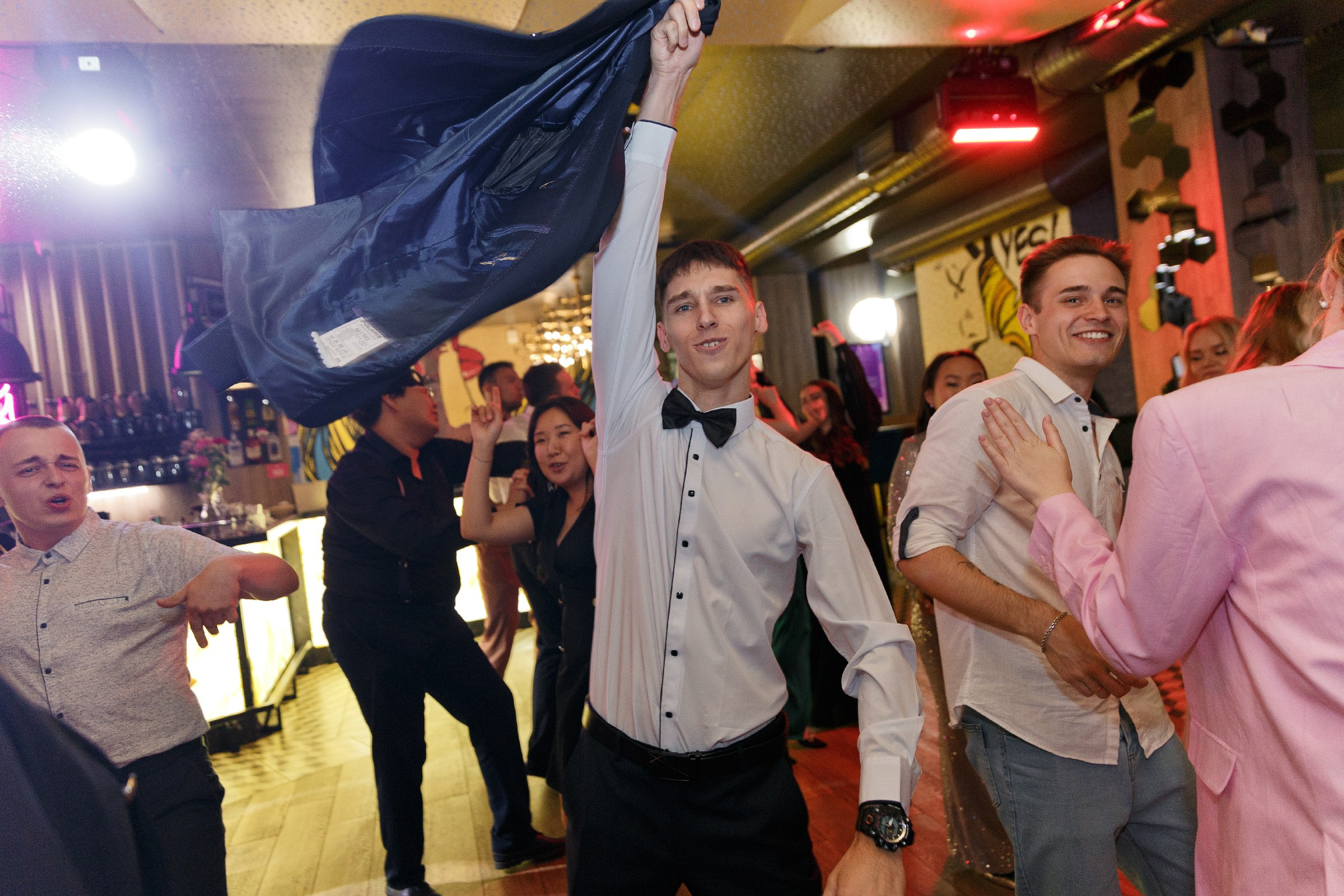 Выпуск ИГМУ'24 (KISS). Свадебный фотограф Иркутск, репортажный фотограф Иркутск