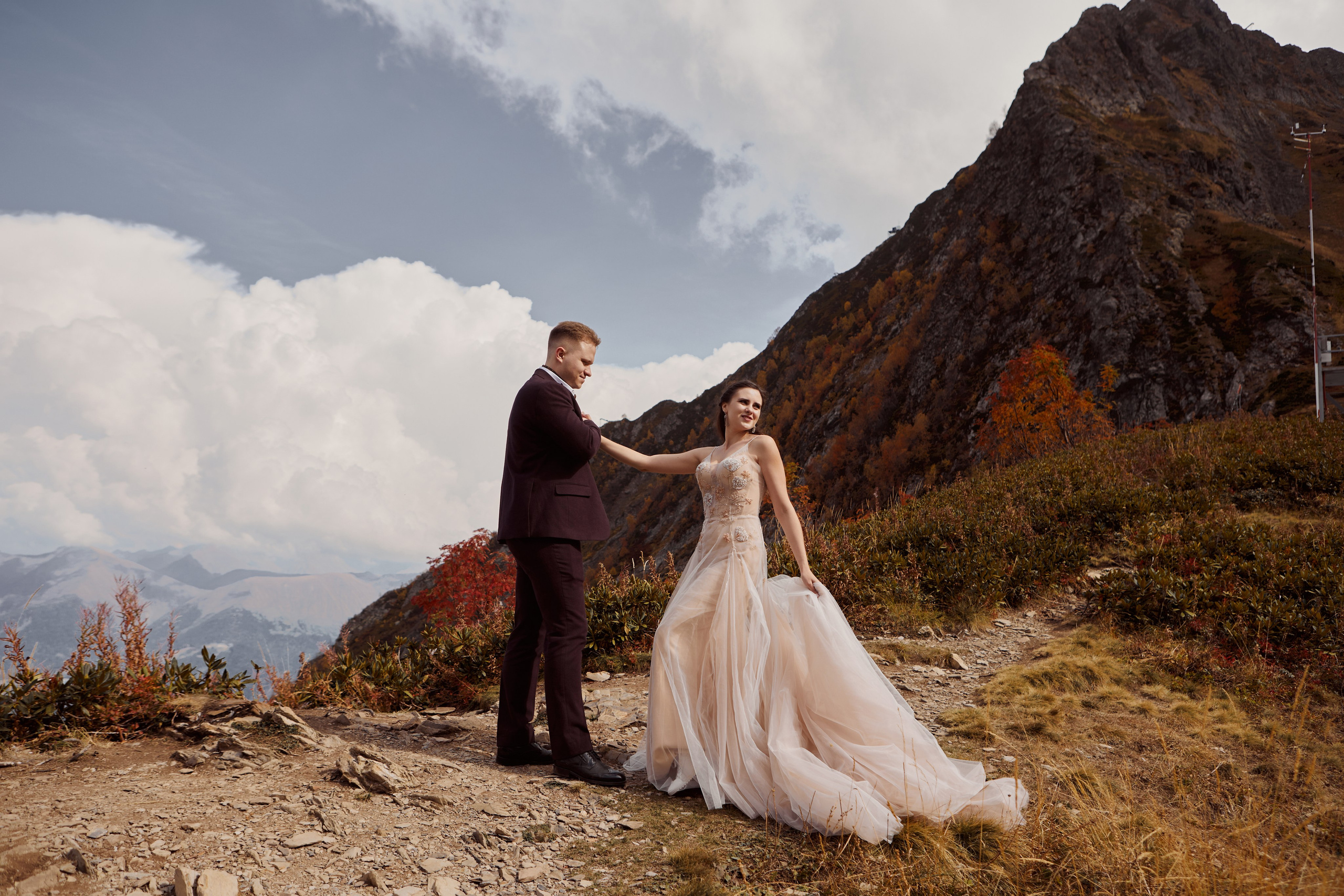 Свадебная фотосессия в горах. Свадебный и семейный фотограф в Сочи-Красной поляне Ларионова Анна