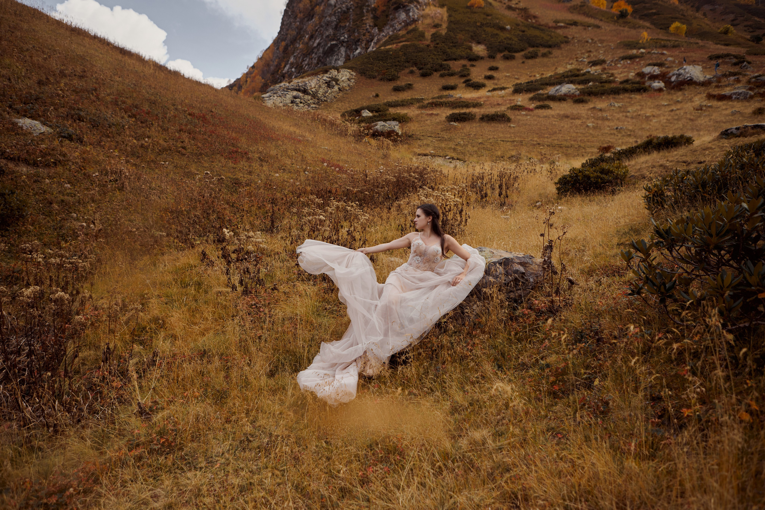 Свадебная фотосессия в горах. Свадебный и семейный фотограф в Сочи-Красной поляне Ларионова Анна