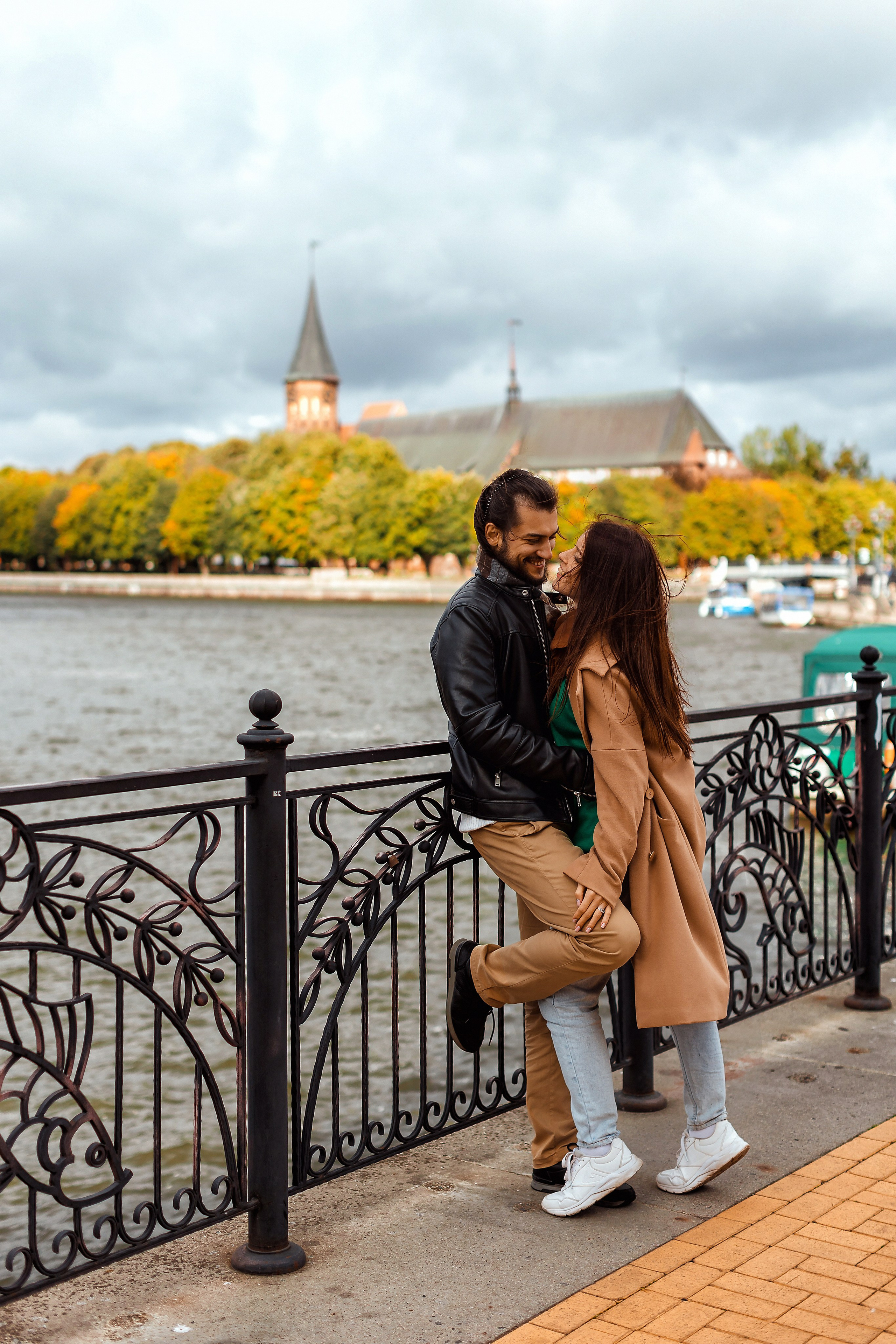Прогулка по Рыбной деревне и острову Канта, осень. Фотограф в Калининграде свадебная фотография, репортажная, фотосессии