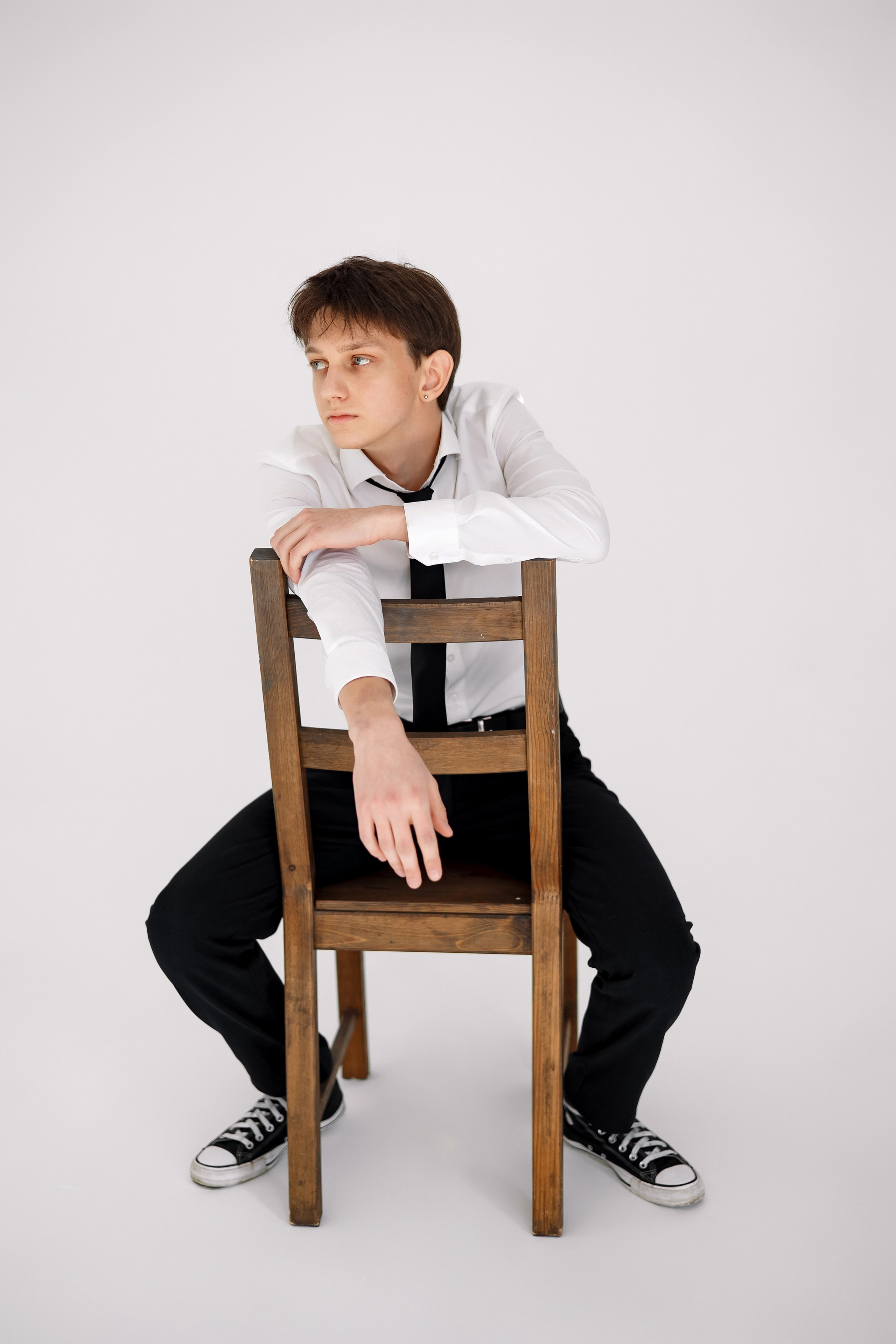 11 класс съемка на циклораме. Фотограф Любовь Корниенко, Примоский край