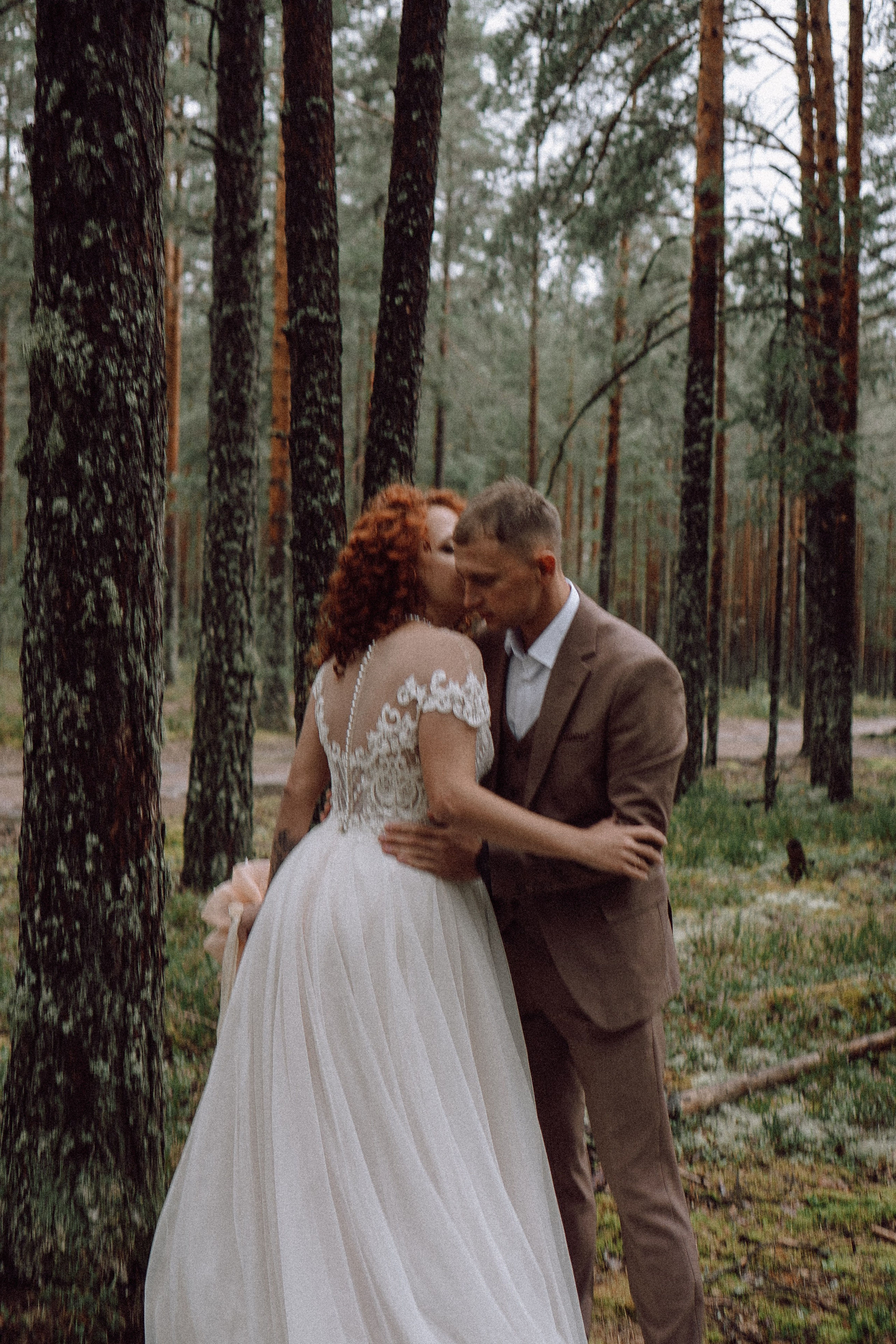 СВАДЕБНАЯ ФОТОСЕССИИЯ ПАРЫ В ГОРОДЕ ПРИОЗЕРСК В СОСНОВОМ ЛЕСУ И С ПИКАПОМ. Профессиональный фотограф, Санкт-Петербург — Виктория Богомолова