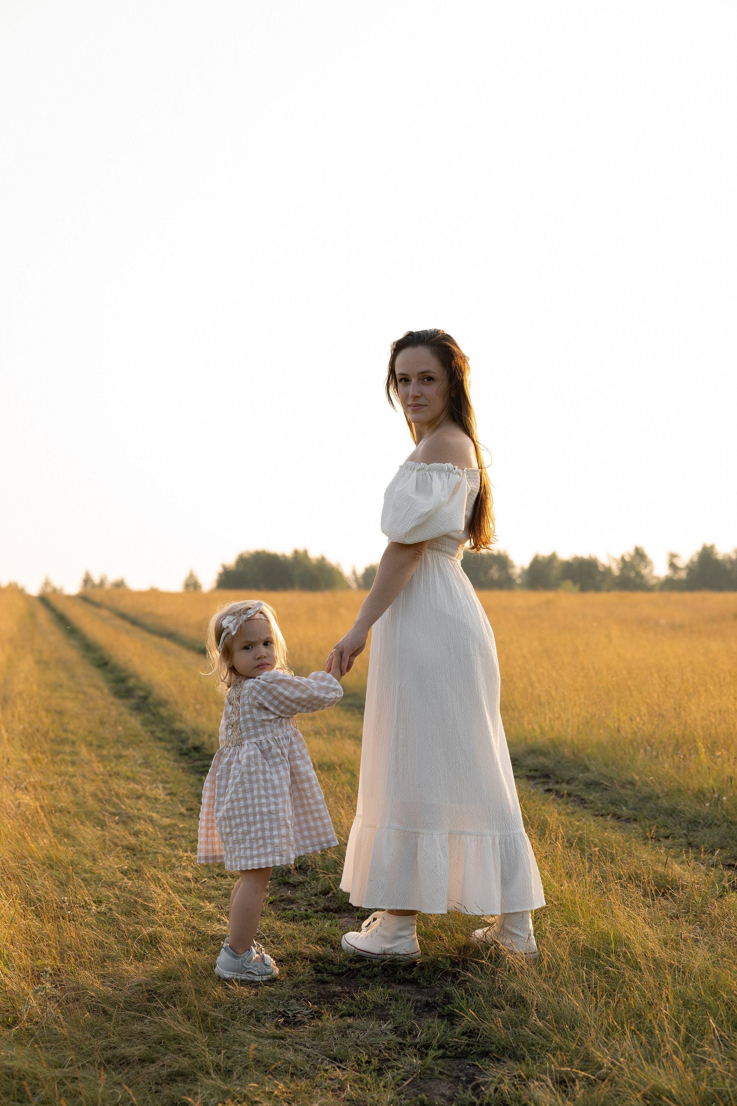 В поле. Семейный и свадебный фотограф в Челябинске Мария Леонтьева