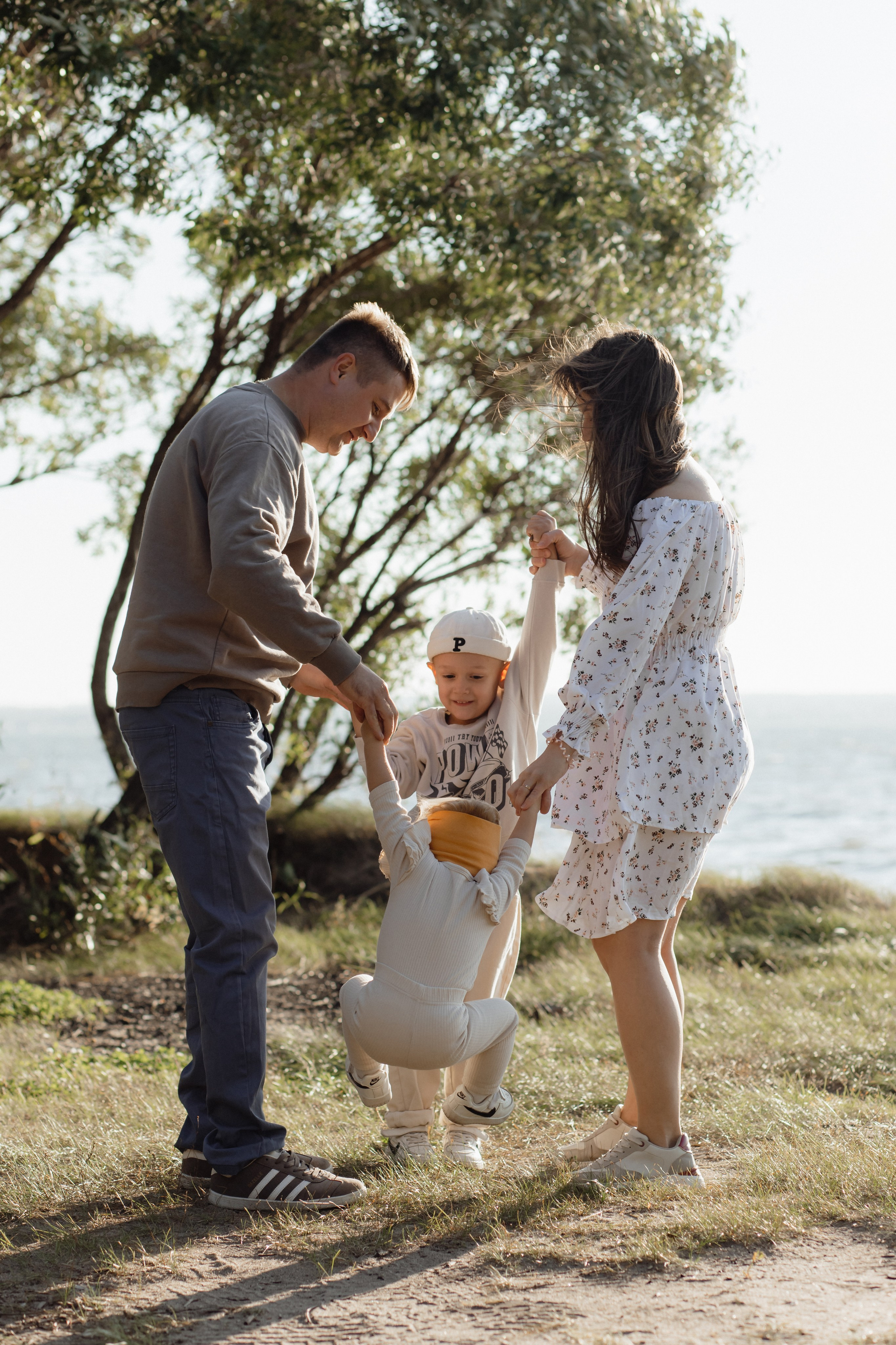 На берегу. Семейный и свадебный фотограф в Челябинске Мария Леонтьева