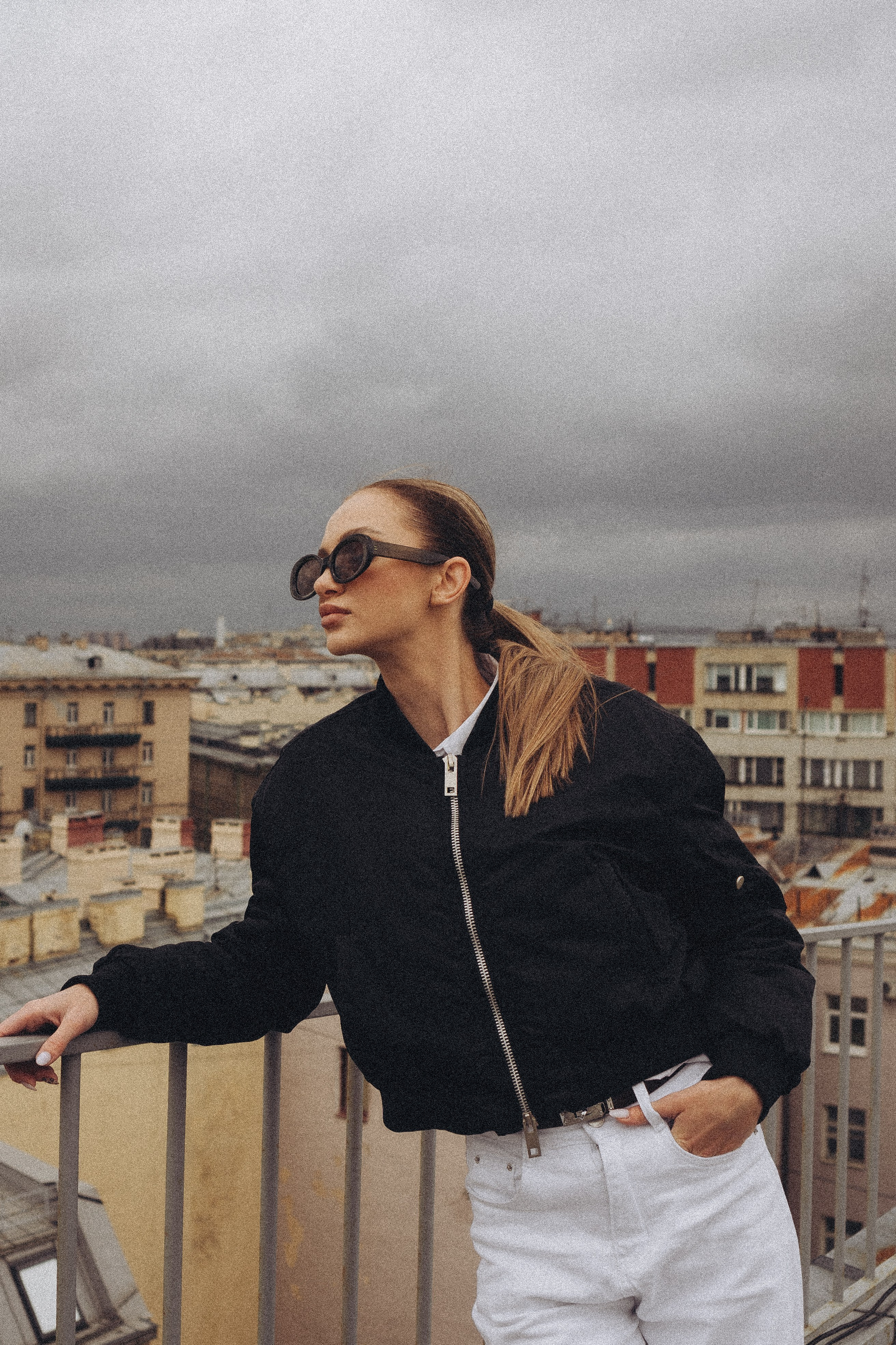 МЫ ГУЛЯЛИ ПРО КРЫШАМ ПИТЕРА. Профессиональный фотограф, Санкт-Петербург — Виктория Богомолова