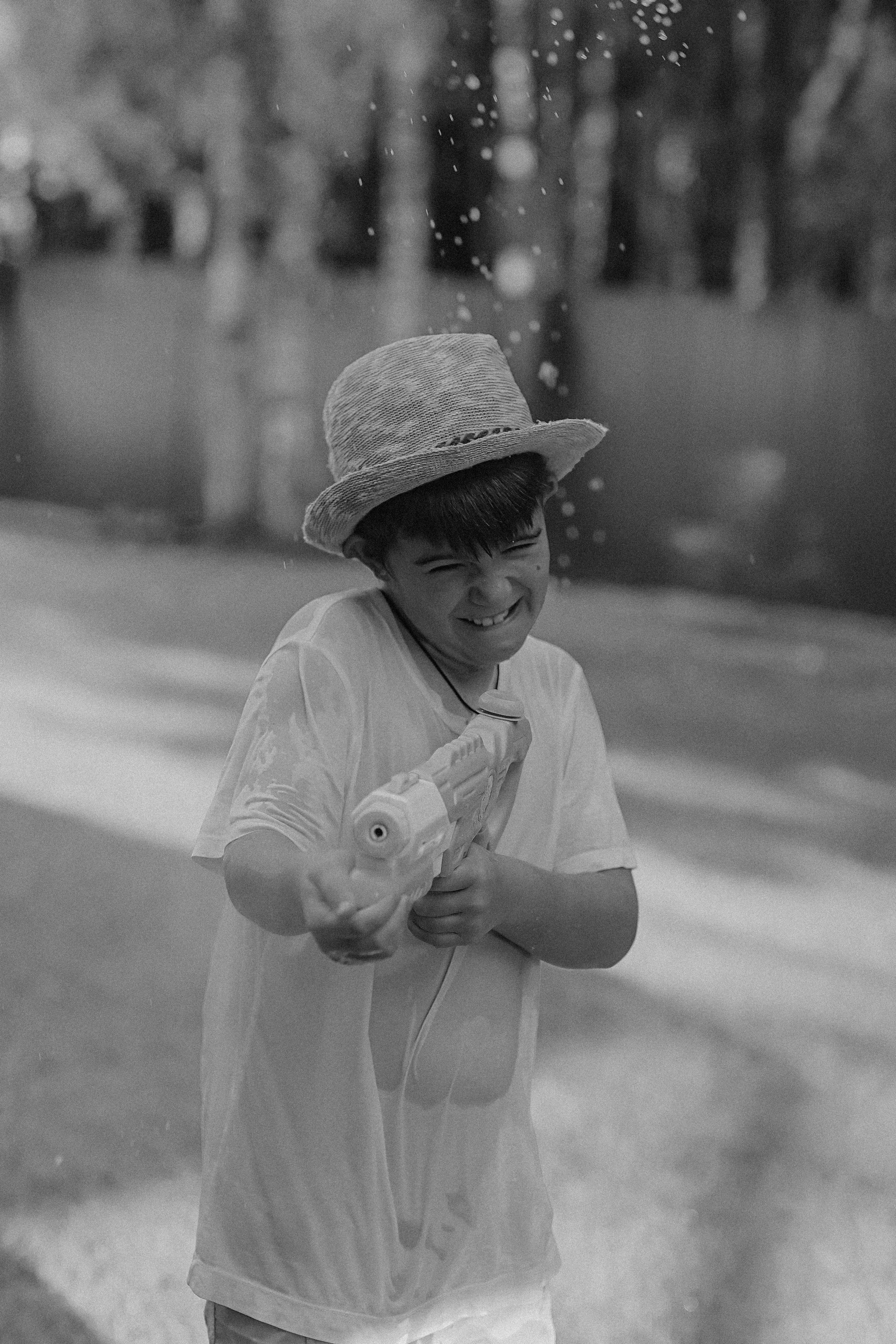 Стирка у дома. Семейный фотограф Тюмень, фотограф на роды Салмина Мария