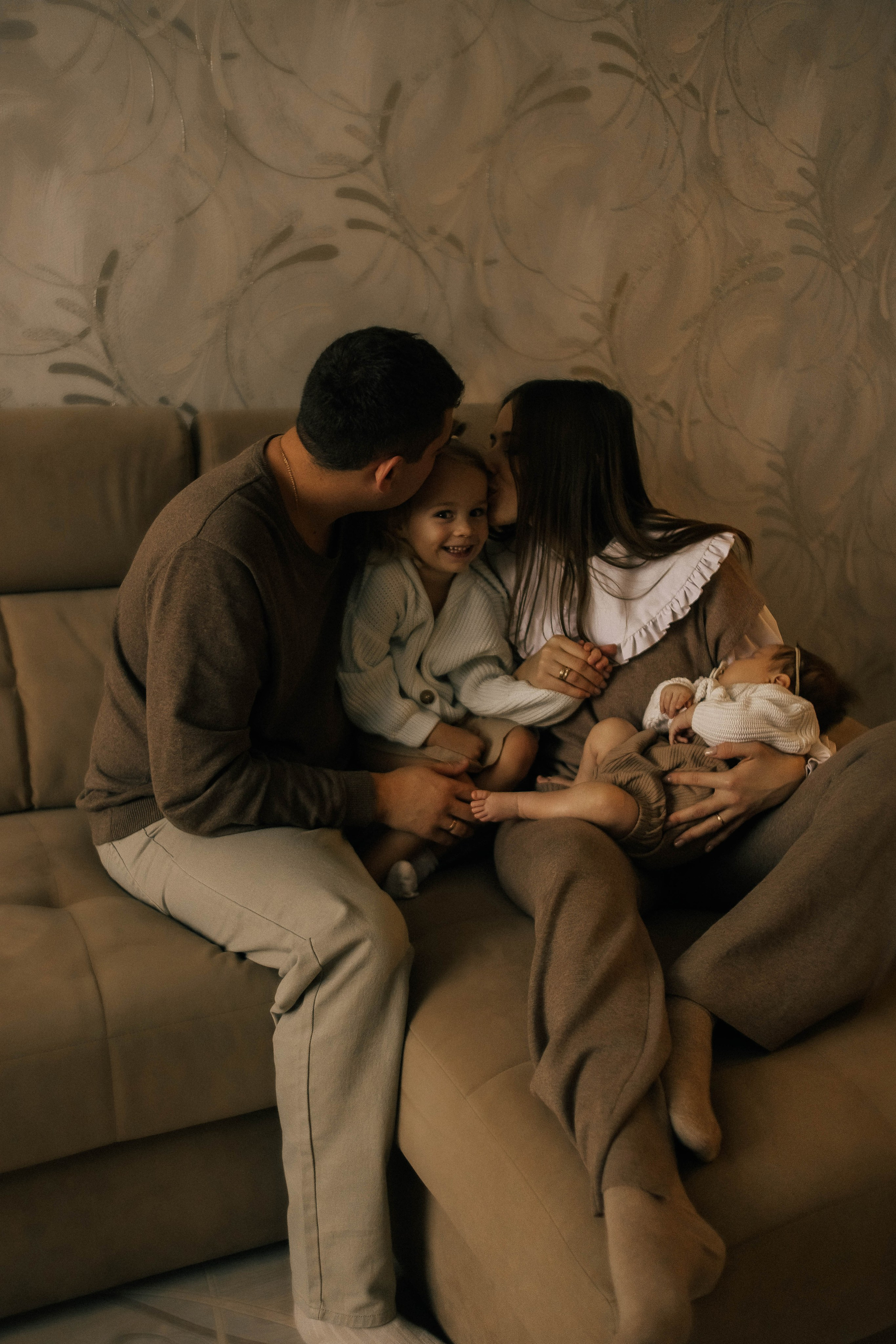 Анастасия, Андрей, Ариша и Анюта. Главная