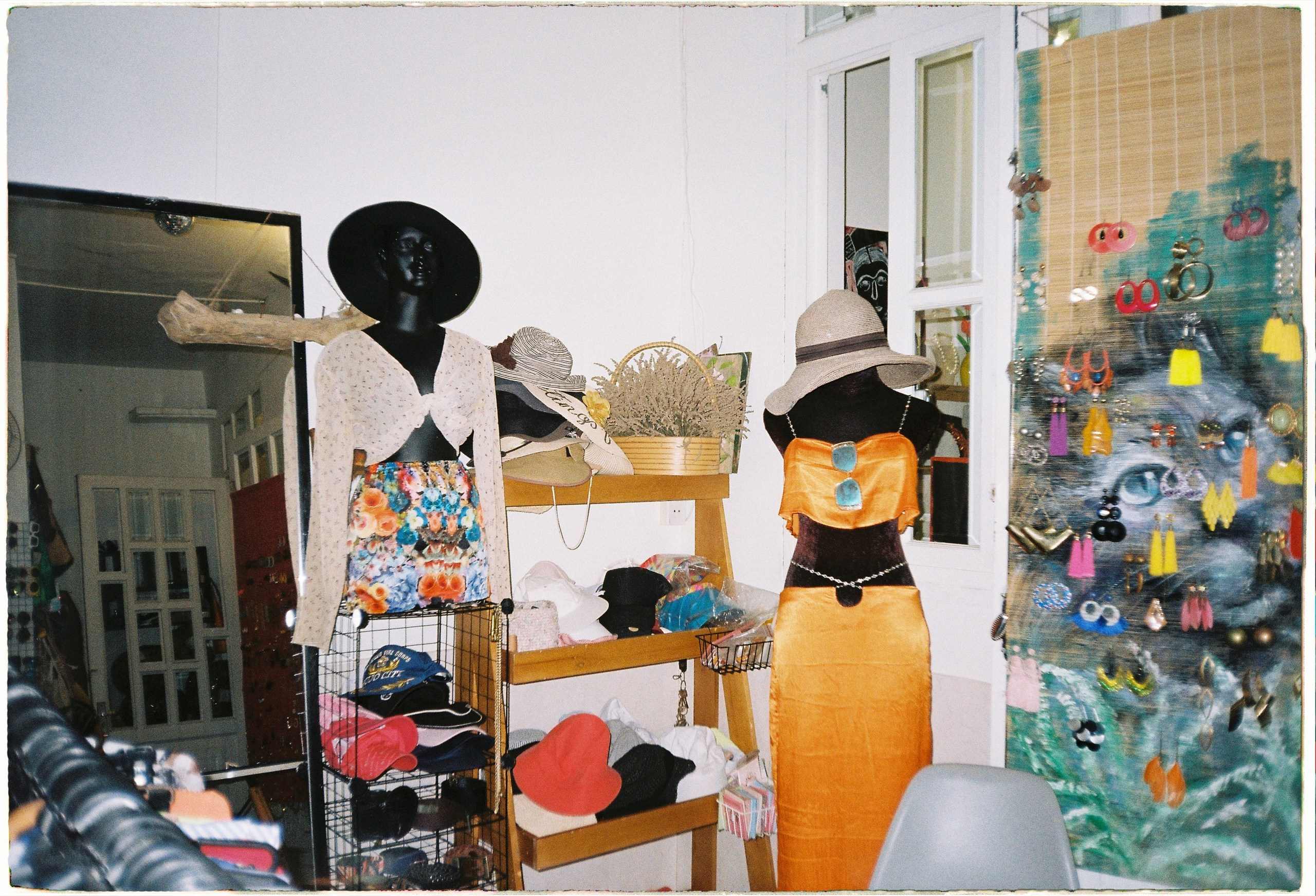 Danang visual diary. Film Photographer in Da Nang, Vietnam — Tanya Parfenteva