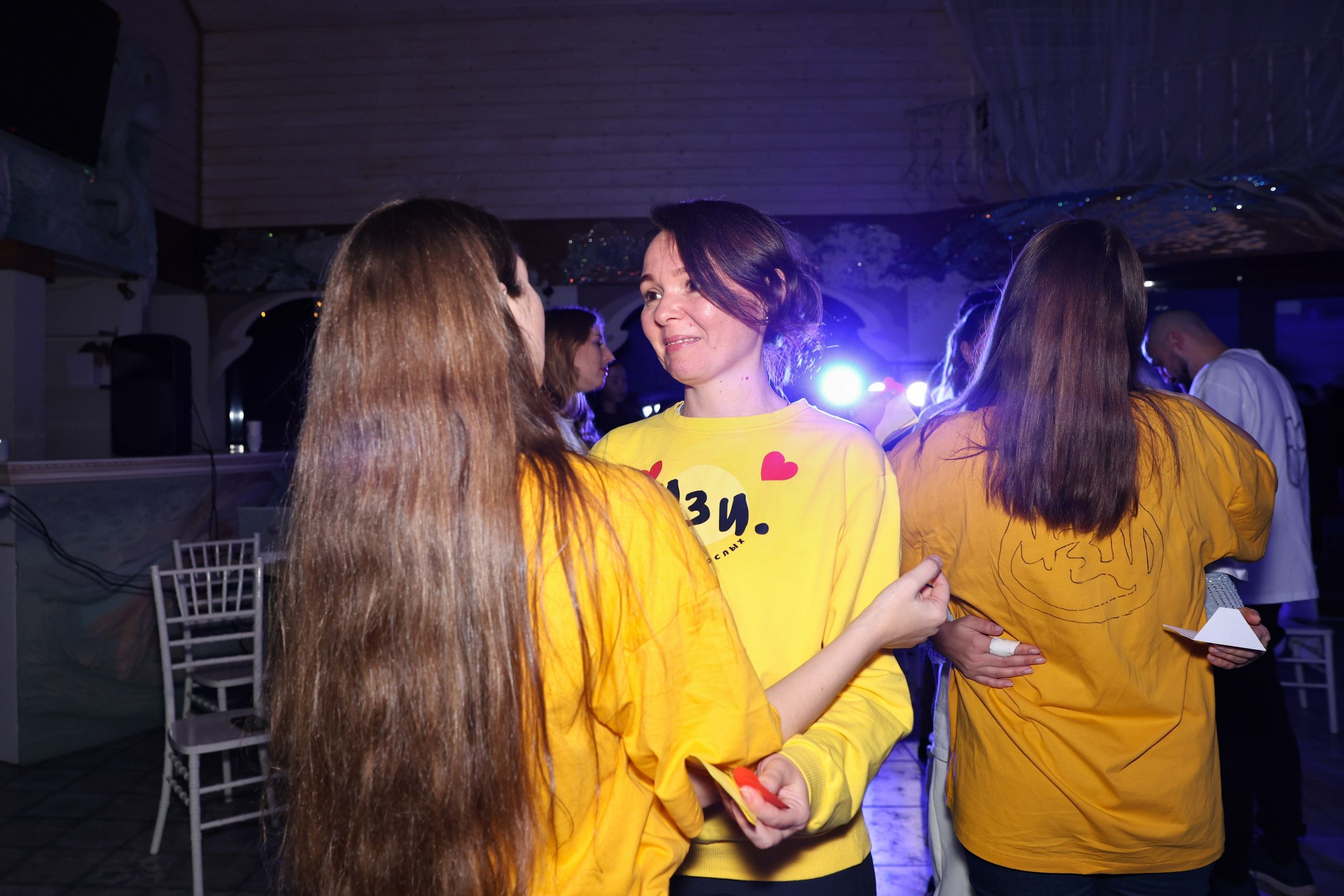 Тиндер смена в лагере для взрослых «Изи». Фотограф Дарья Попова