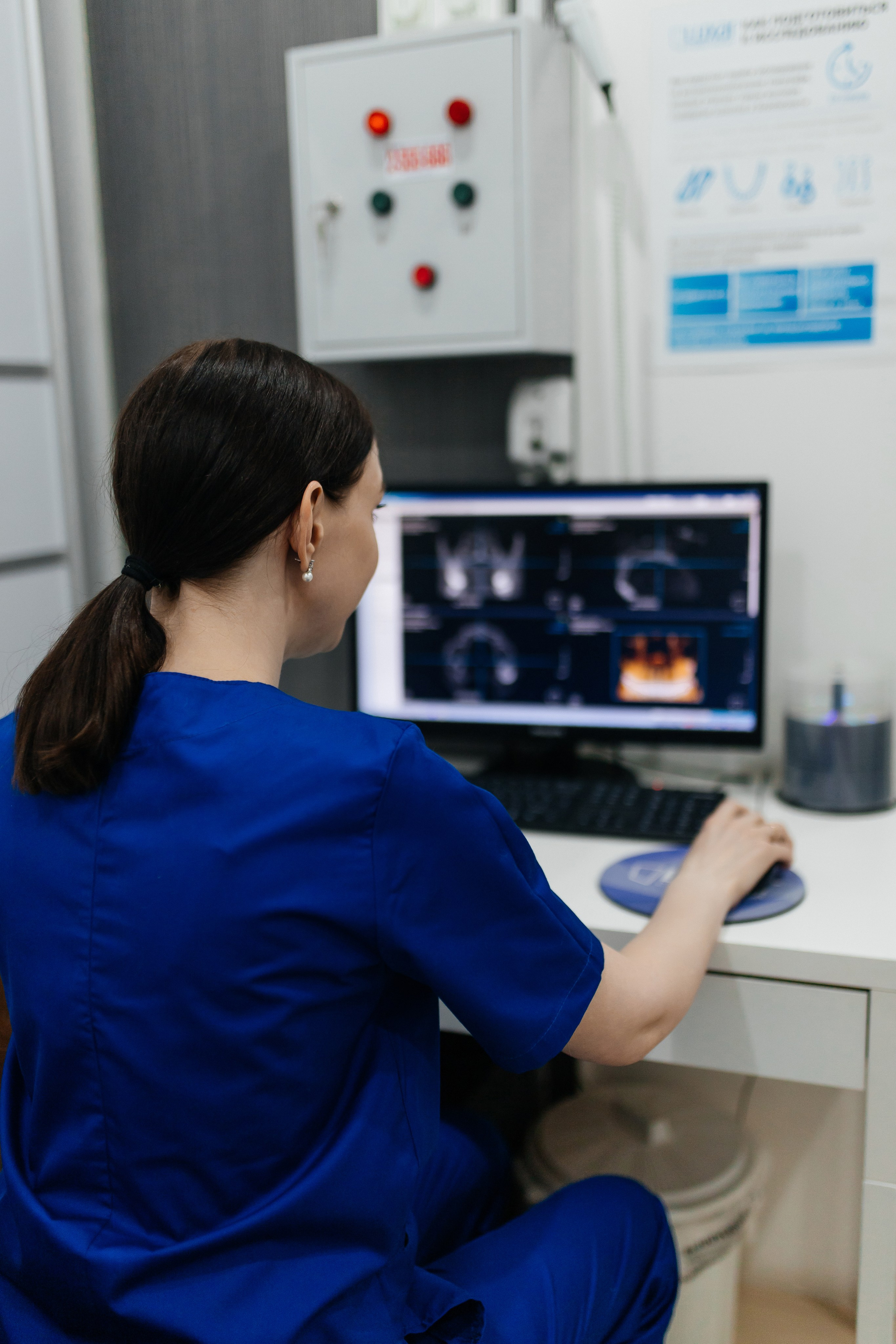 Luxar — стомотология. 