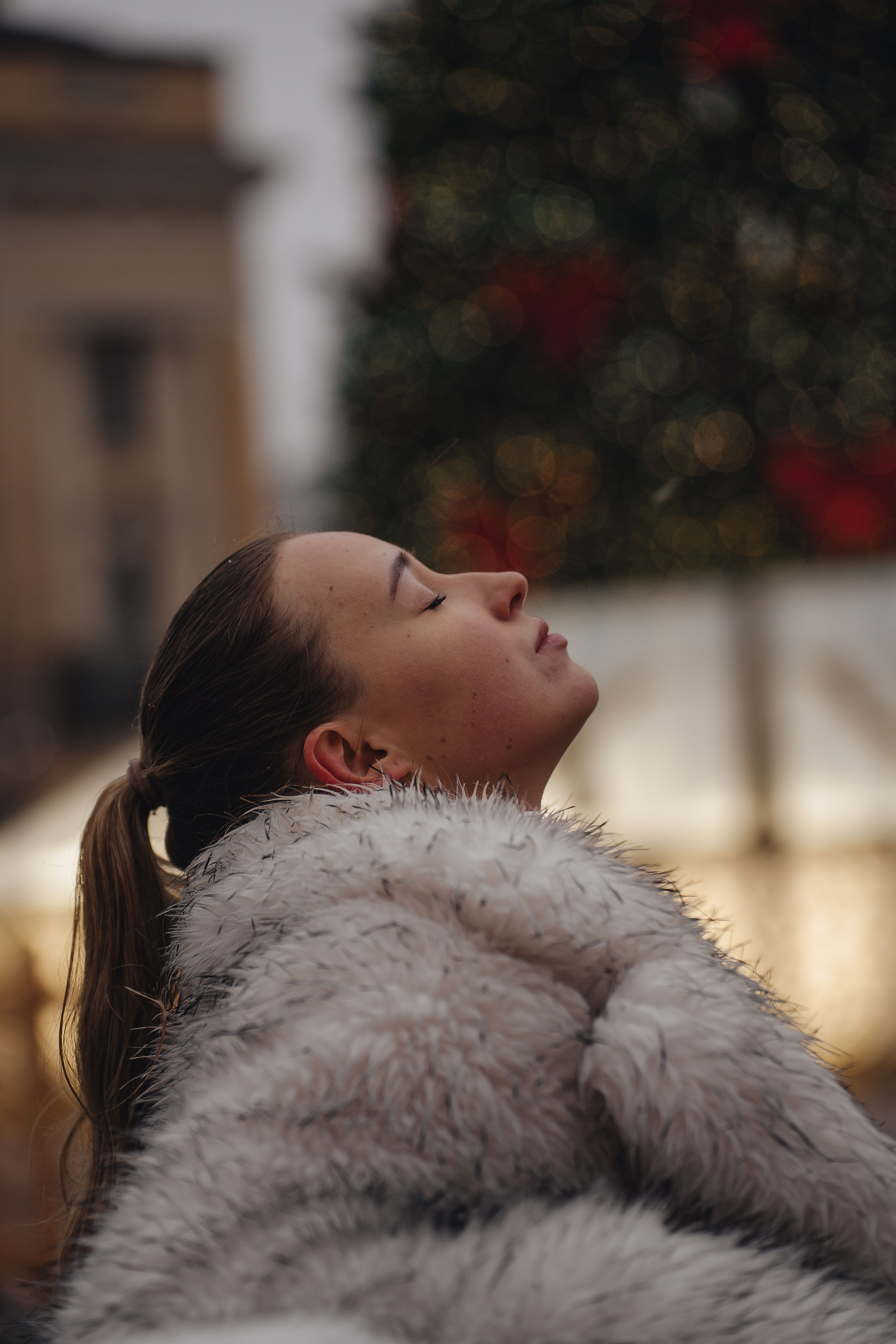 ПРОГУЛКА НА МАНЕЖНОЙ ПЛОЩАДИ ДЛЯ ДЕВУШКИ ПЕРЕД НОВЫМ ГОДОМ (НОВОГОДНЯЯ ФОТОСЕССИИЯ НА МАНЕЖНОЙ ПЛОЩАДИ). Профессиональный фотограф, Санкт-Петербург — Виктория Богомолова