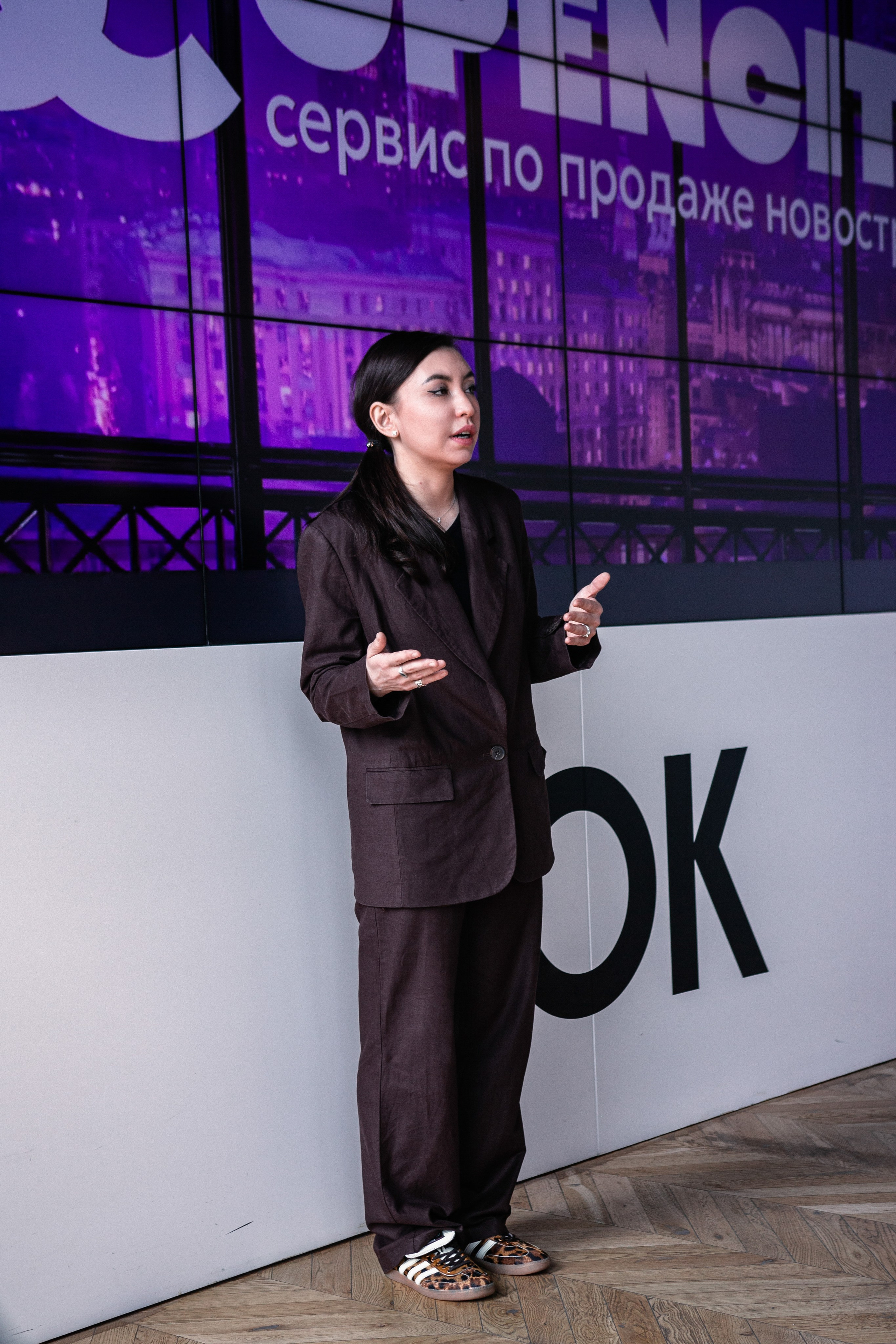 Планерка компании недвижимости. Фотограф Москва — личные фотосессии, лавстори в студии